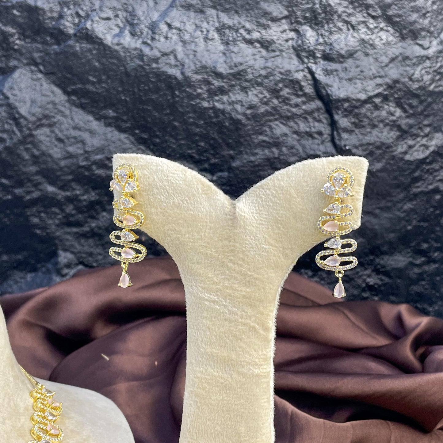 Golden Crest Zircon NECKLACE SET