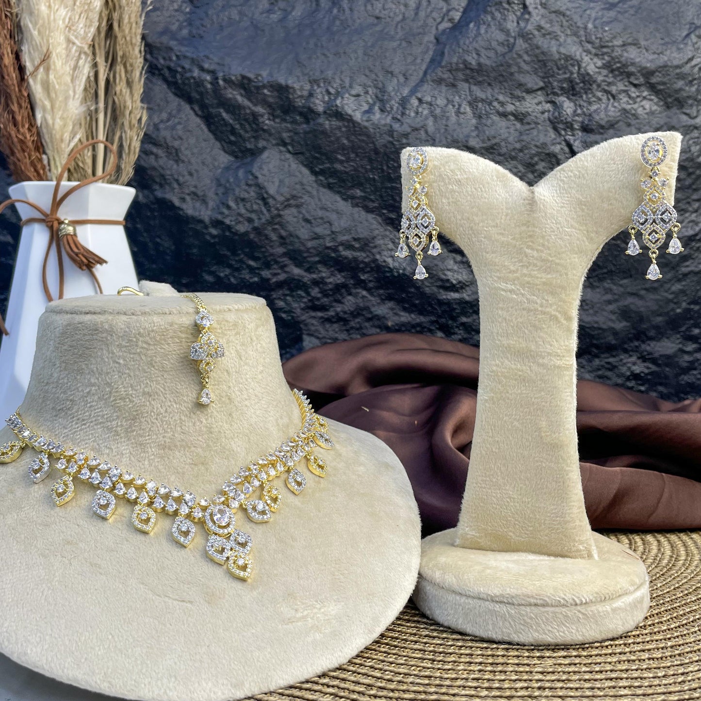 Filigree Drop Zircon NECKLACE SET