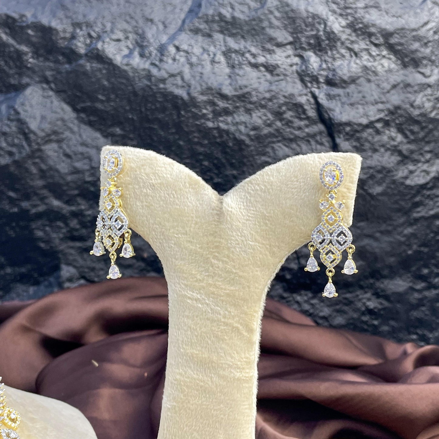 Filigree Drop Zircon NECKLACE SET