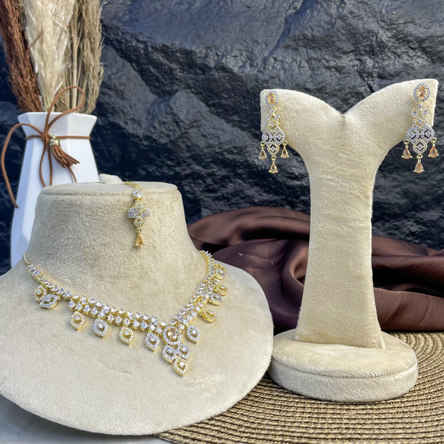 Filigree Drop Zircon NECKLACE SET