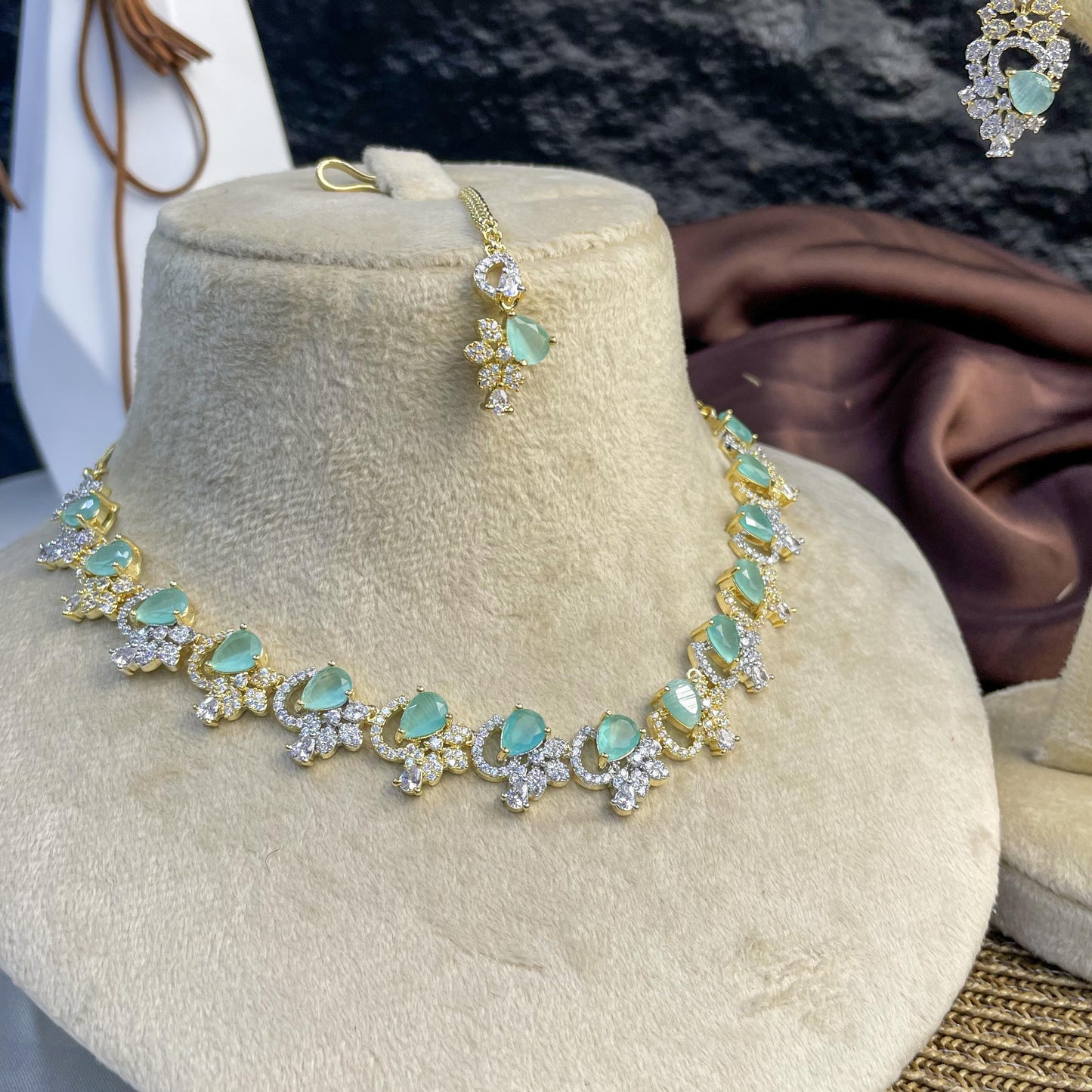 Floral Crest Zircon NECKLACE SET