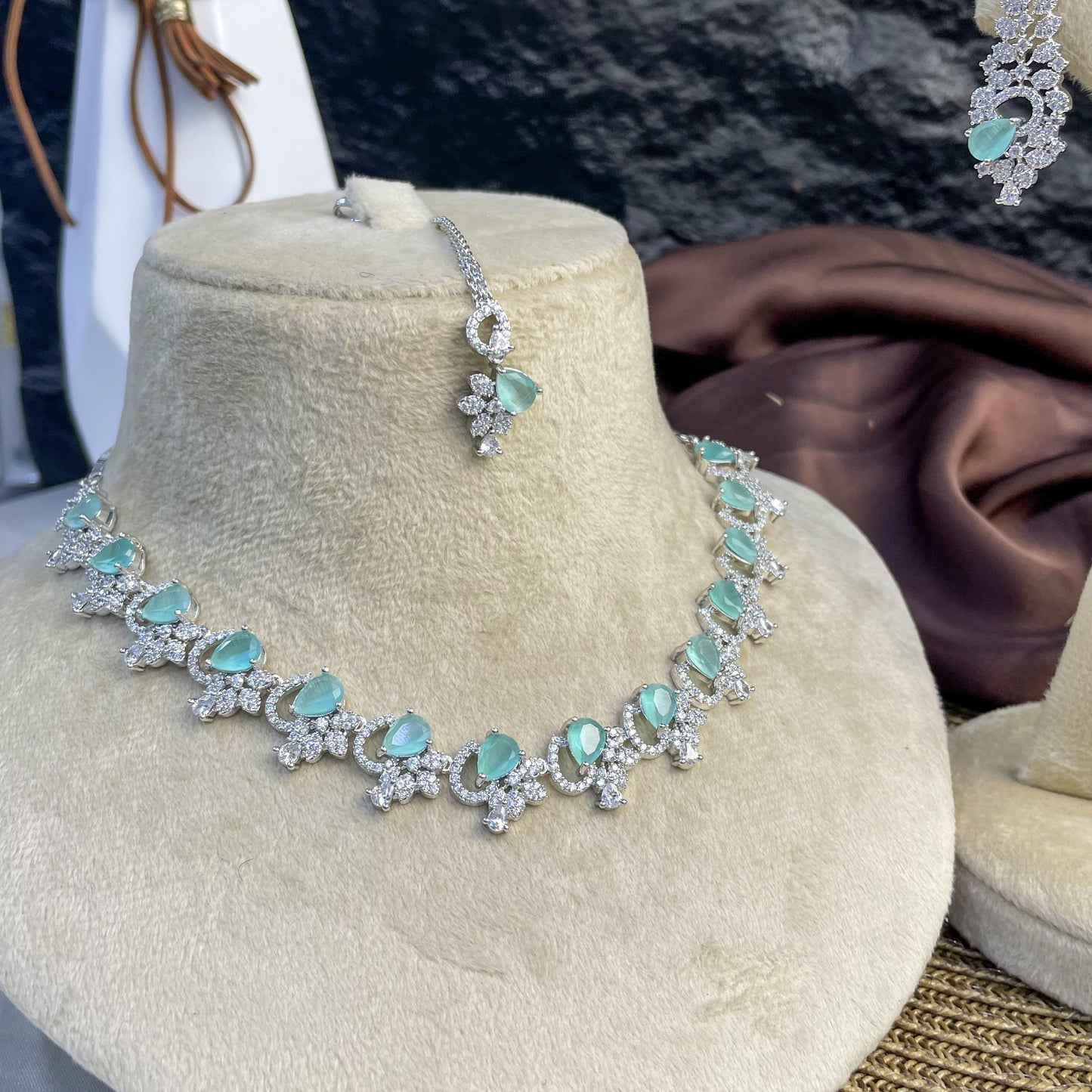 Argent Floral Zircon NECKLACE SET