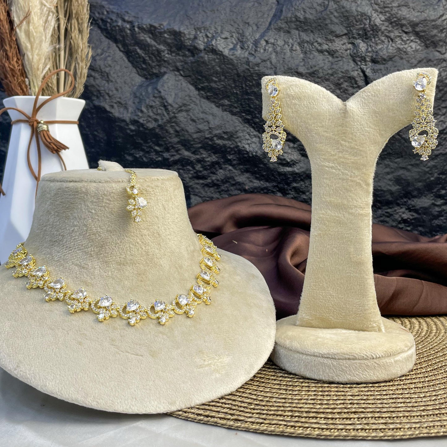 Gilded Petal Zircon NECKLACE SET