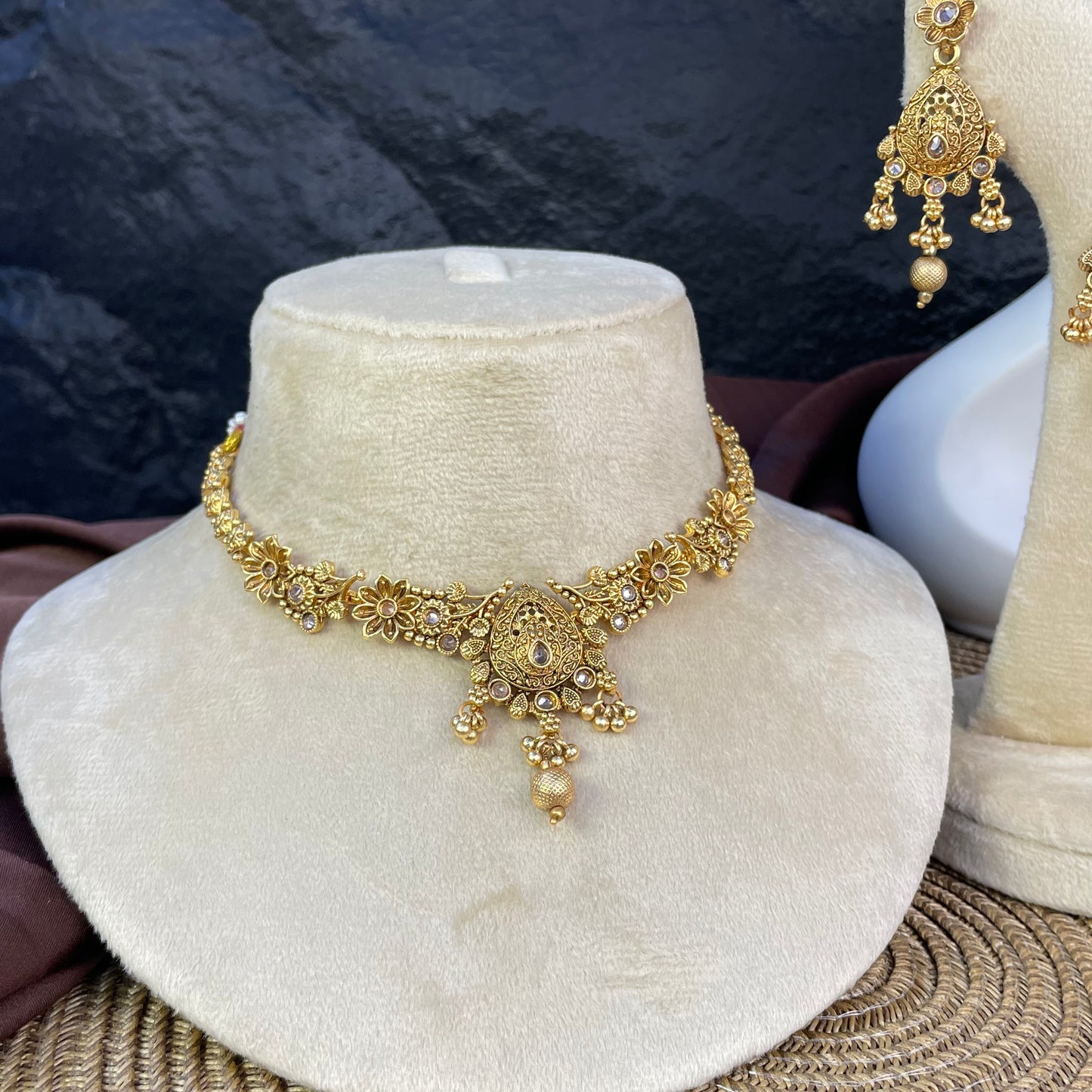 RAJWARI MANDALA HERITAGE NECKLACE SET
