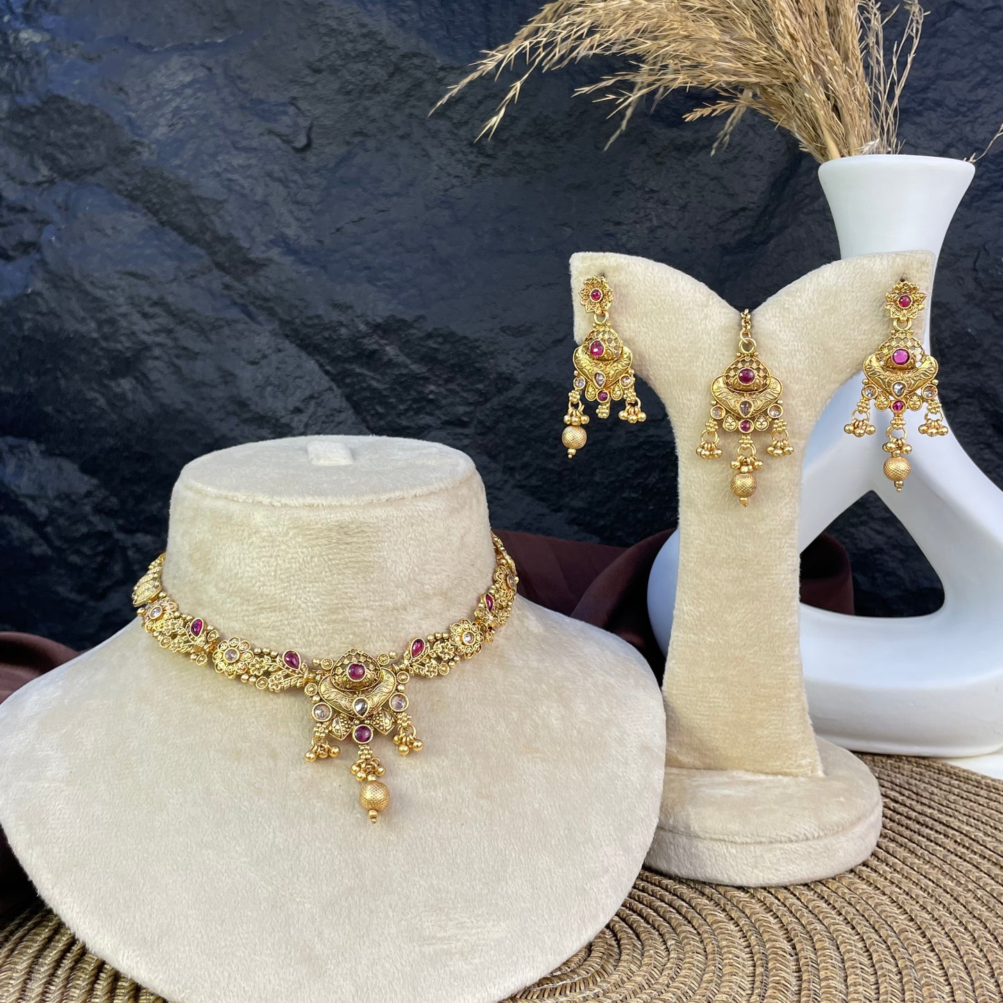 RAJWARI MAJESTIC BLOOM NECKLACE SET