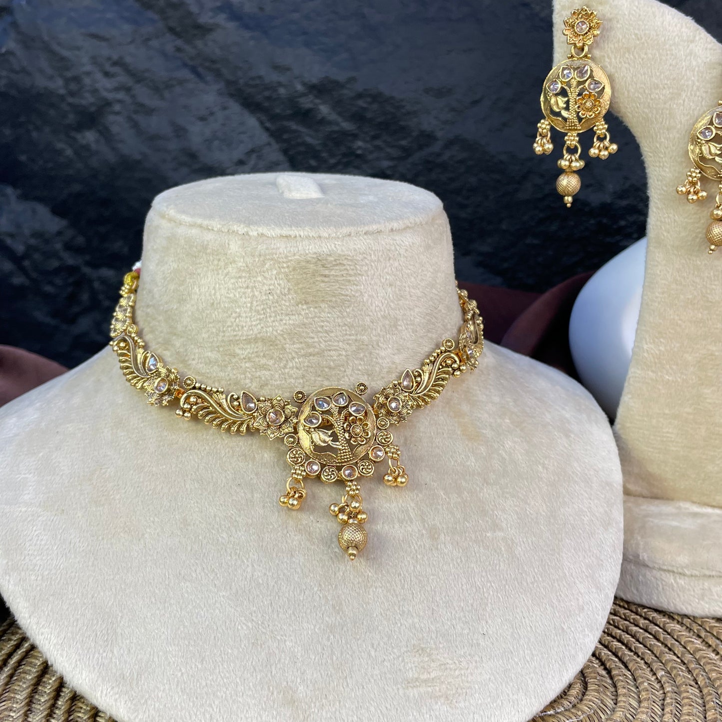 RAJWARI ARBOREAL HERITAGE NECKLACE SET