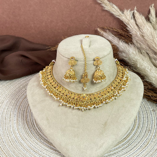 Golden Radiance Copper Necklace Set