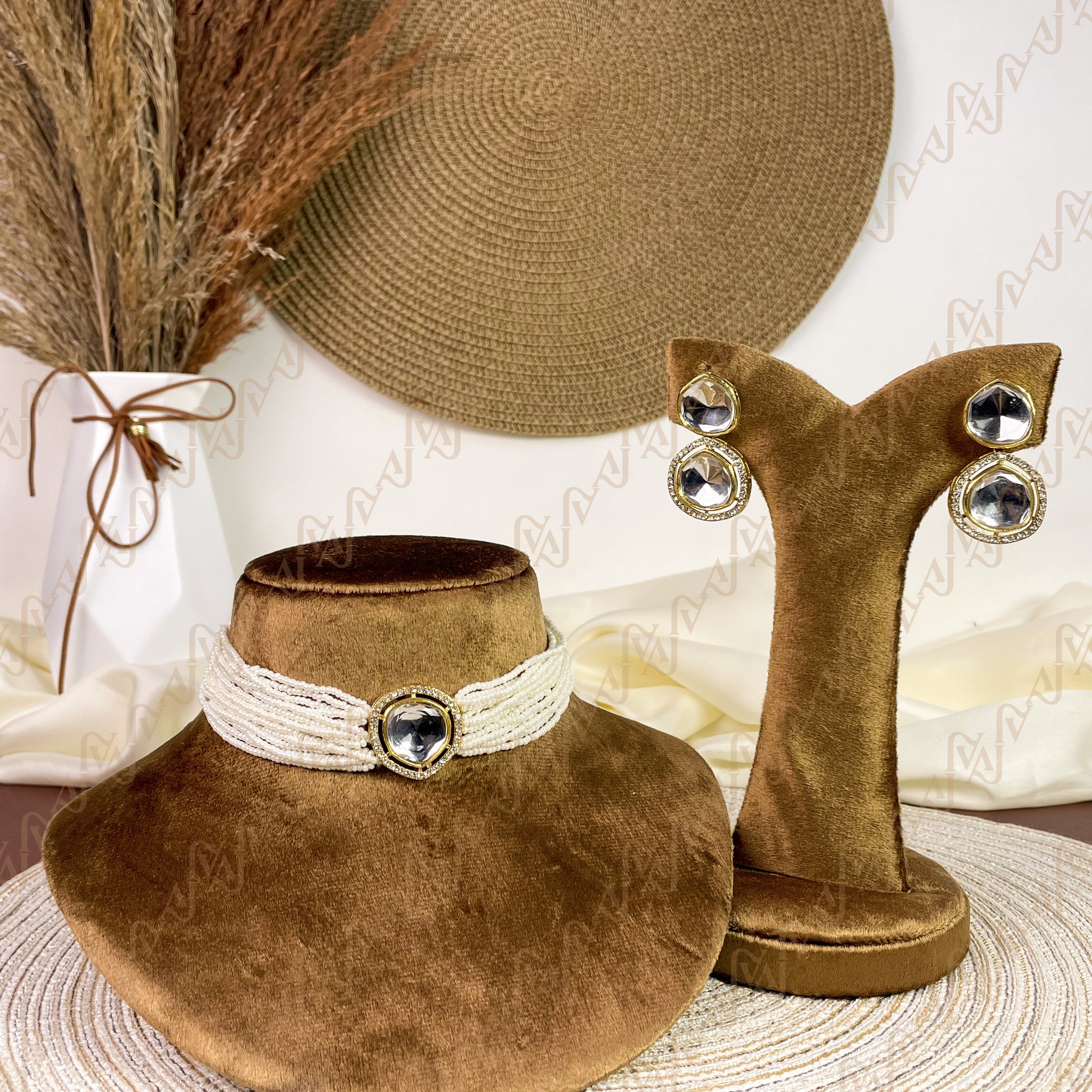 Sitara Glow Pearl Kundan Choker