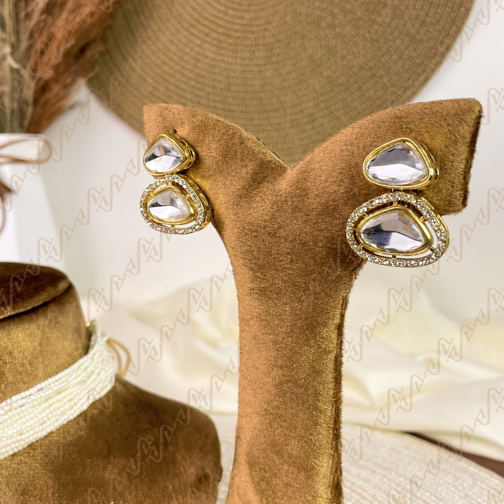 Adaa Pearl Kundan Choker