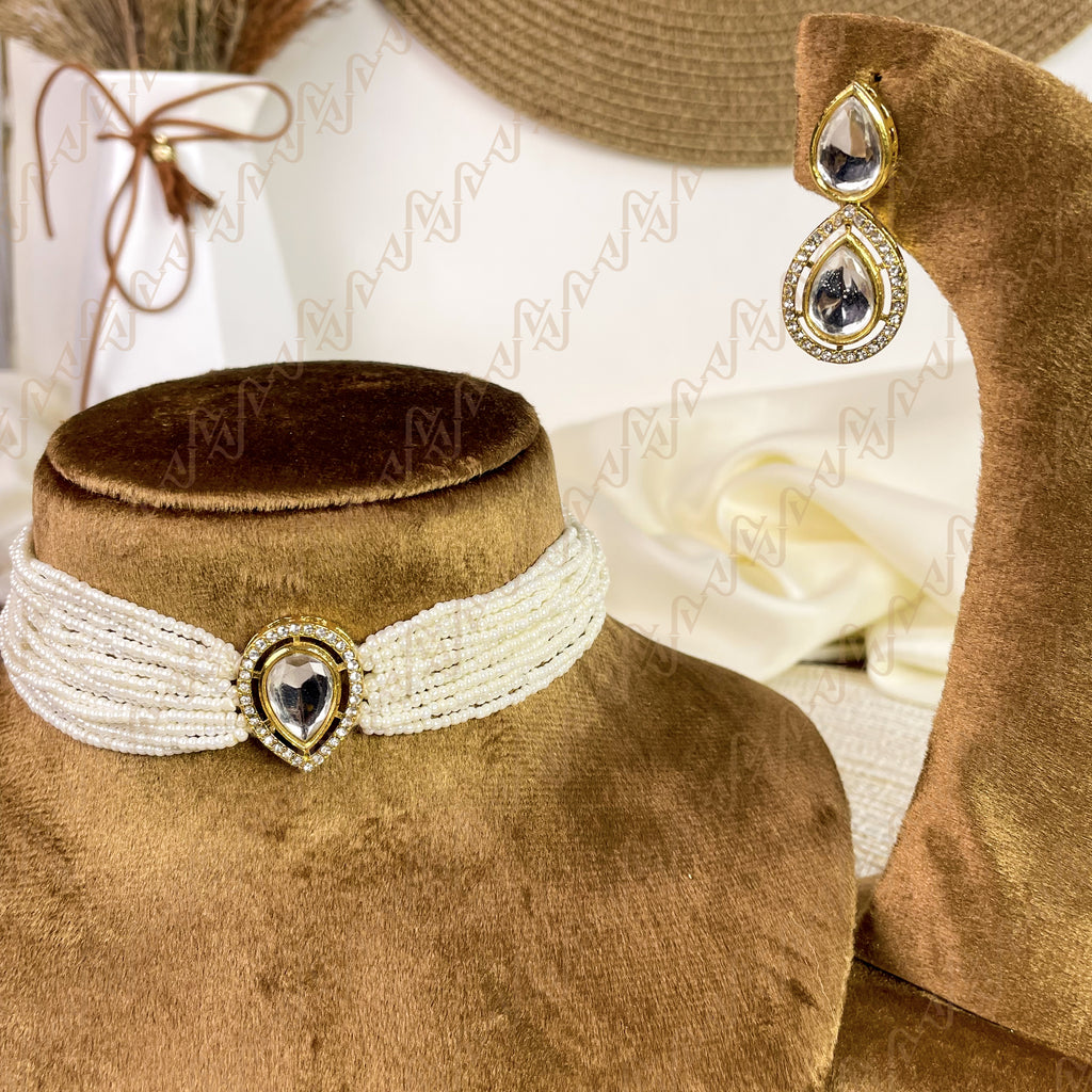 Rangrez Pearl Kundan Choker
