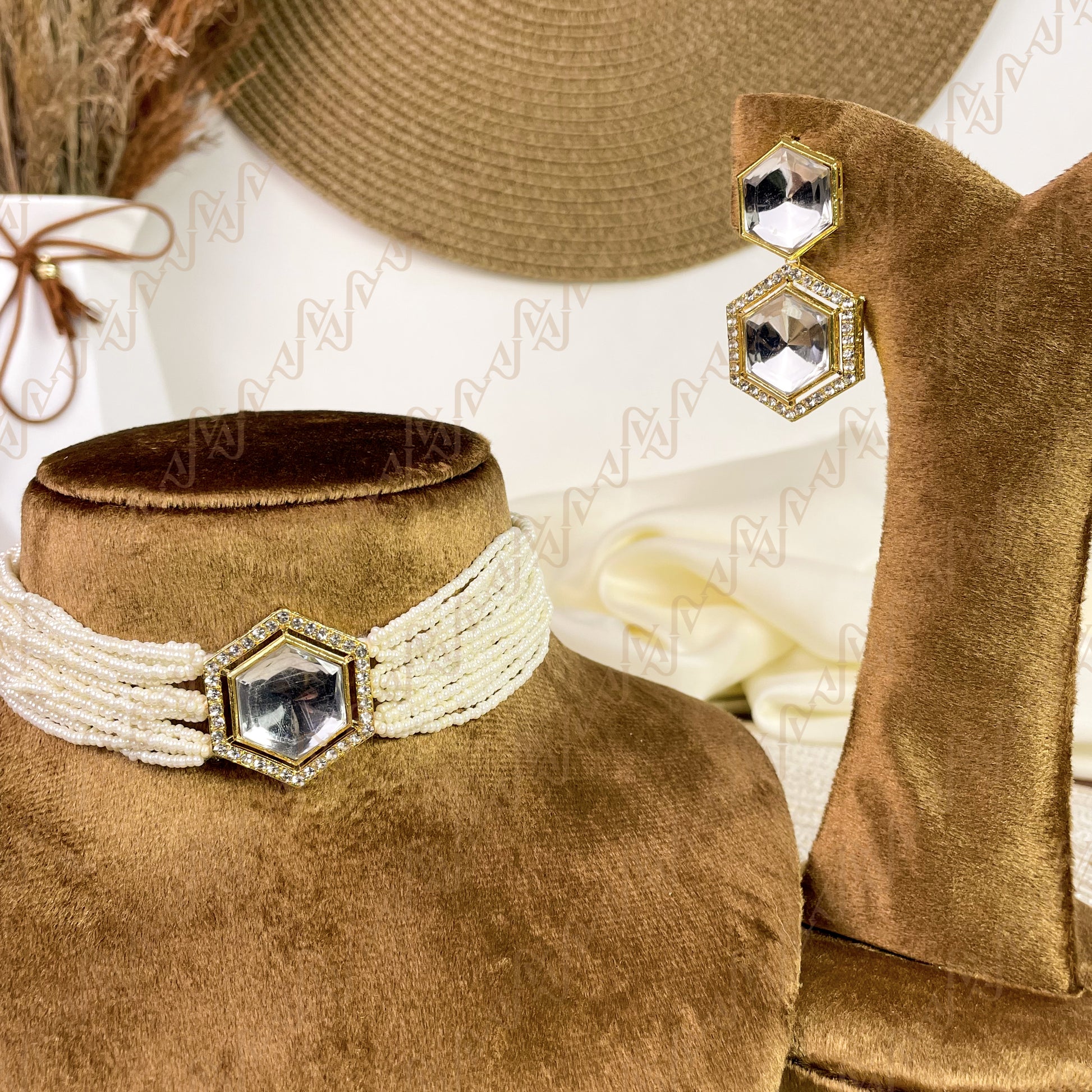 Jahan Ara Pearl Kundan Choker