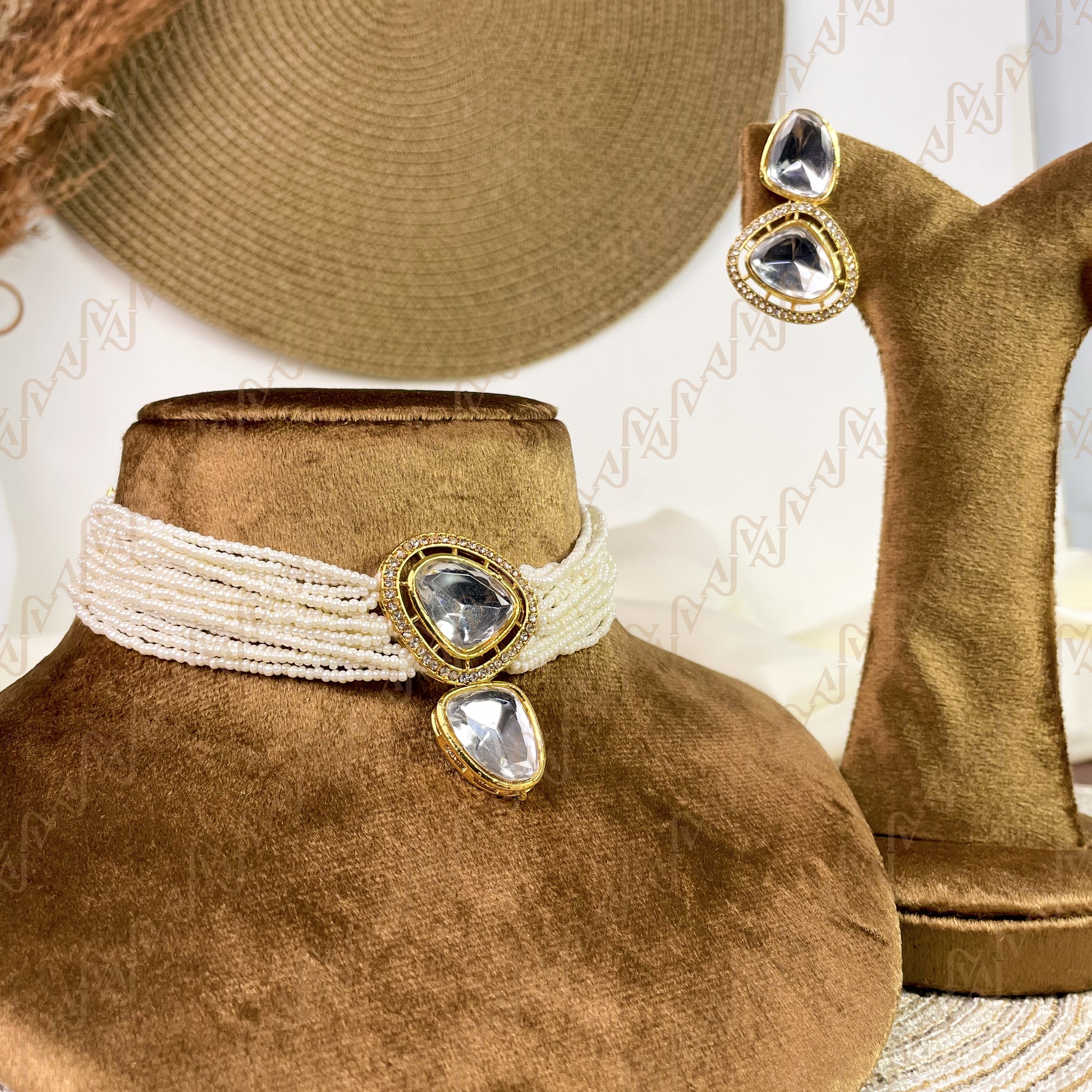 Aafreen Touch Pearl Kundan Choker