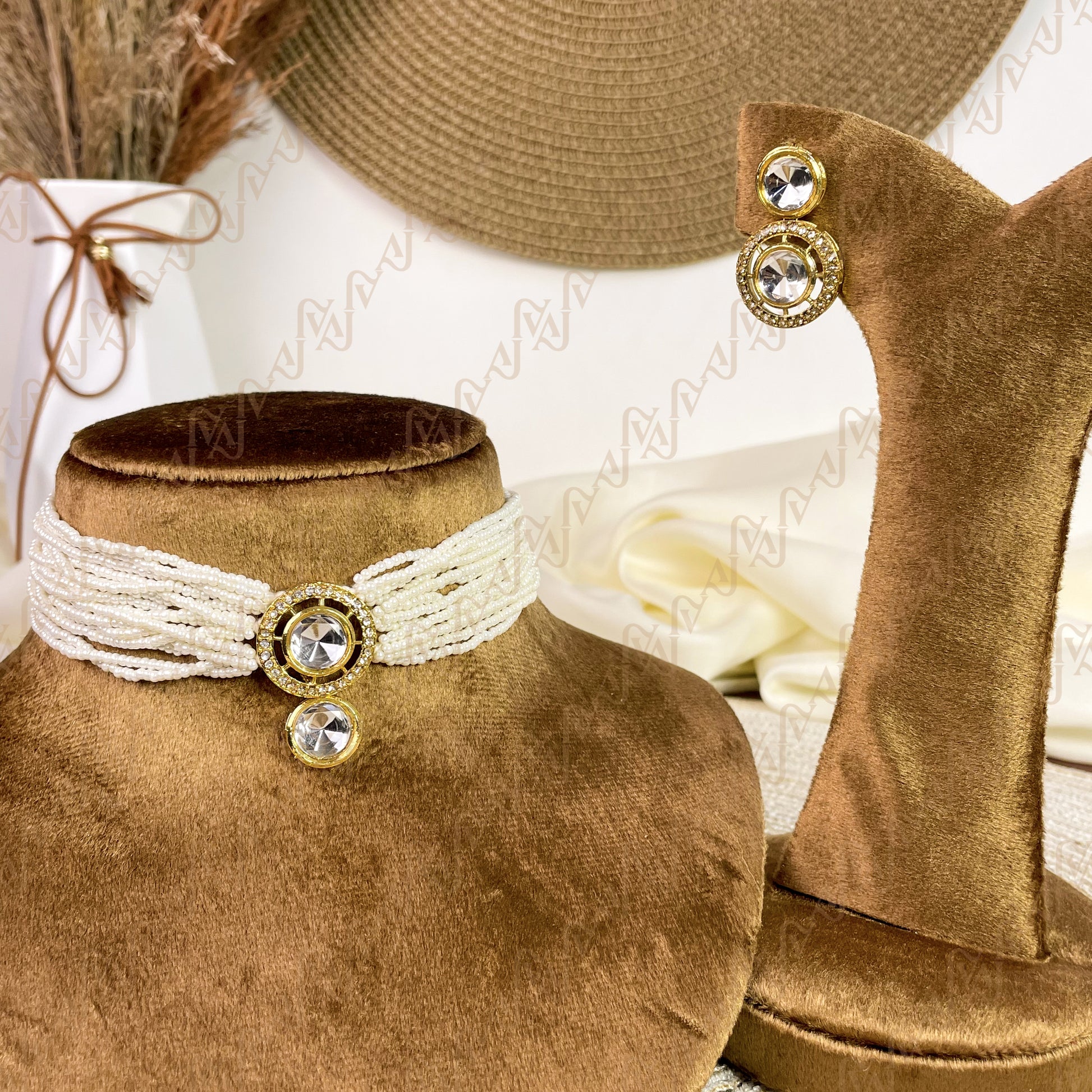 Dilkash Pearl Kundan Choker