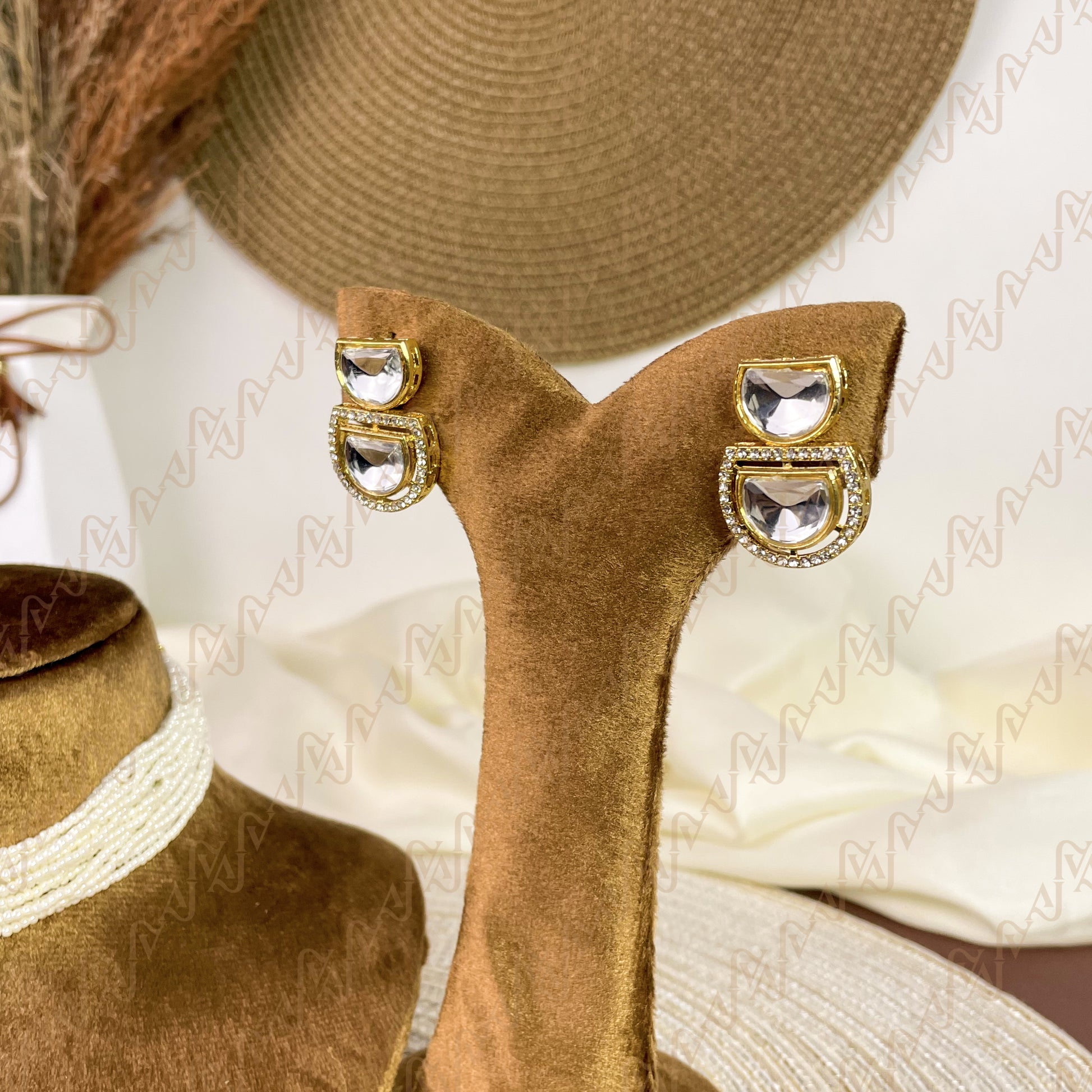 Mashaal Pearl Kundan Choker