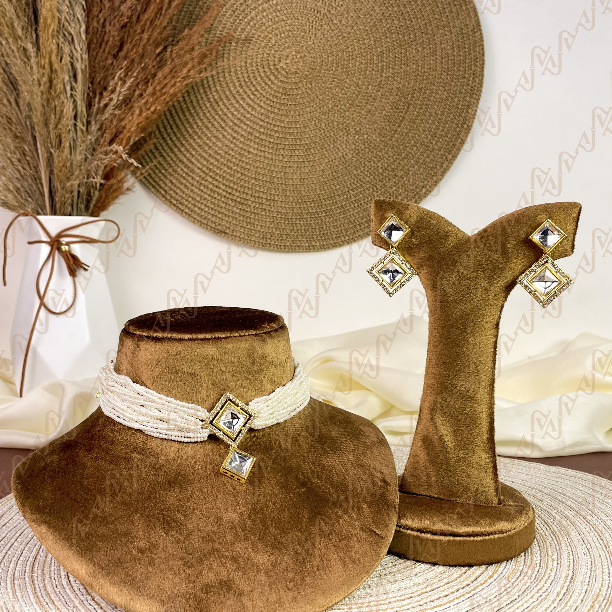 Dazzle Pearl Kundan Choker