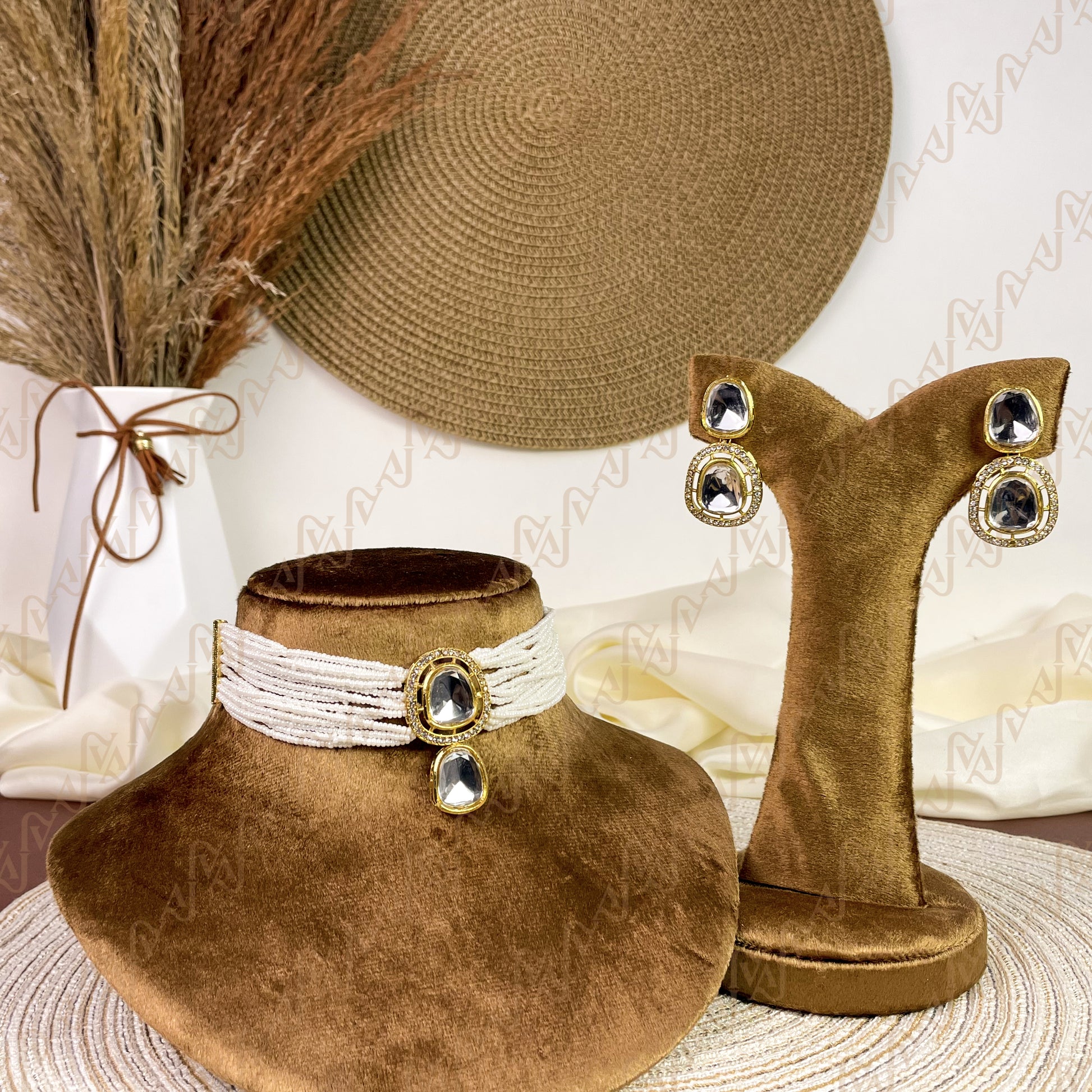 Glow Pearl Kundan Choker