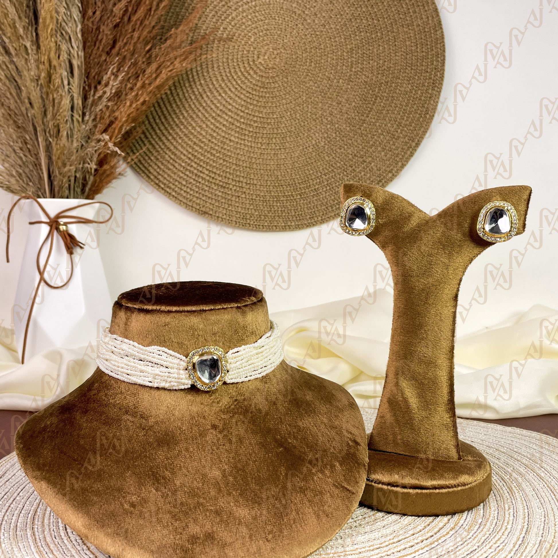 Spark Pearl Kundan Choker