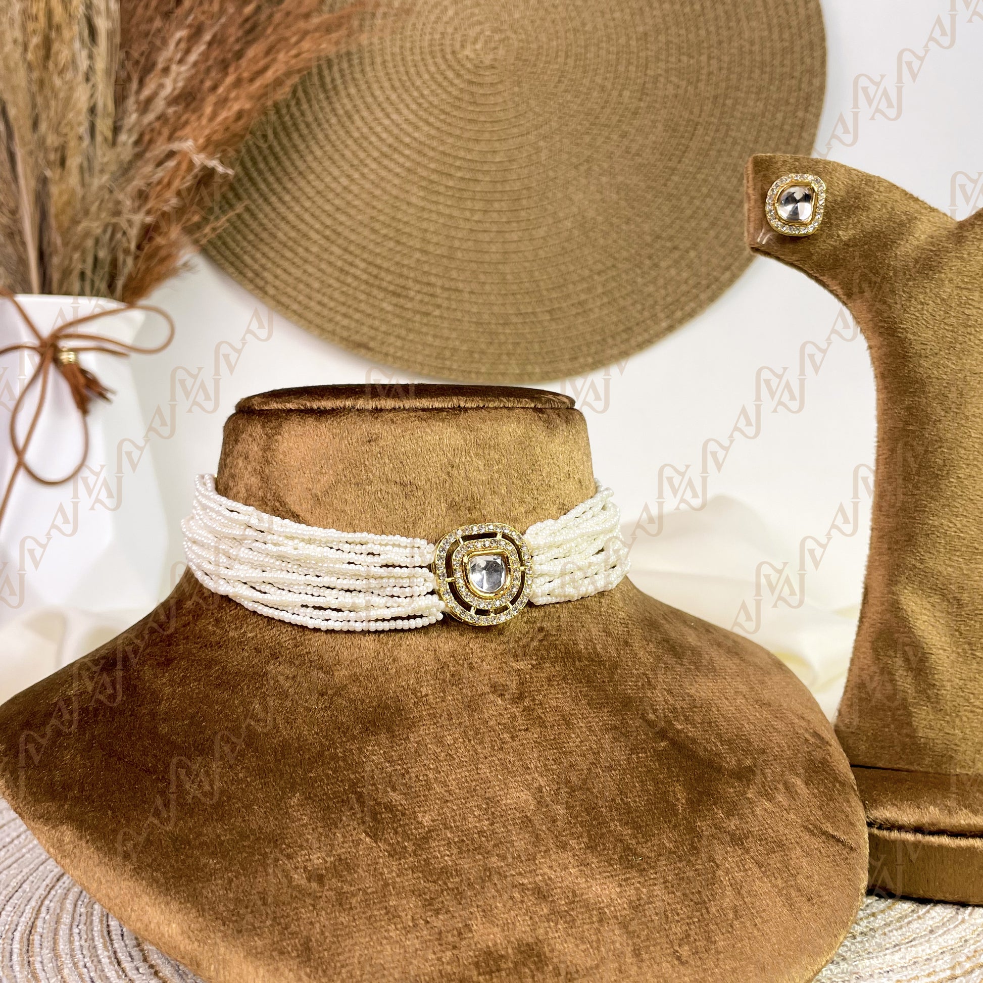 Shimmer Pearl Kundan Choker