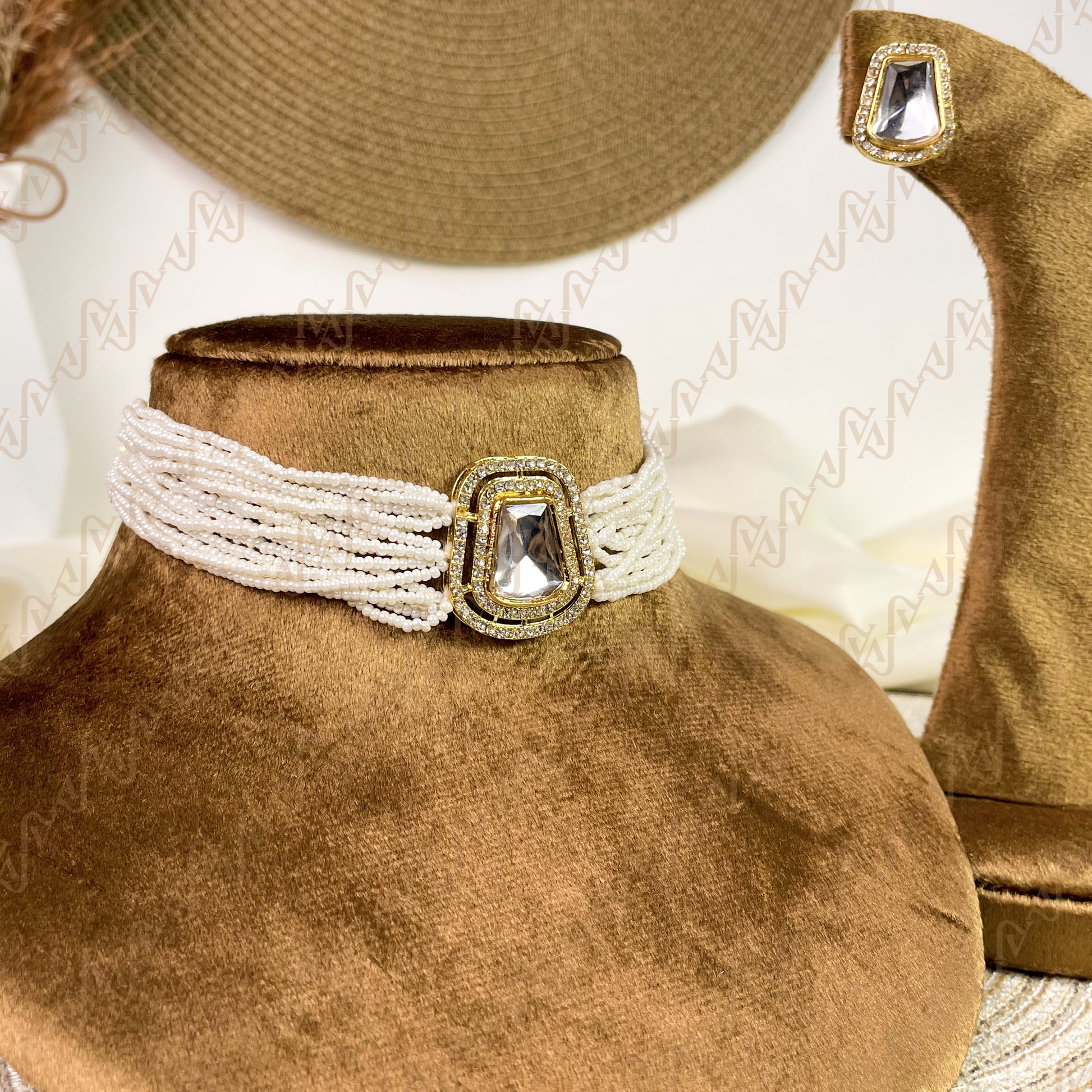 Crown Pearl Kundan Choker