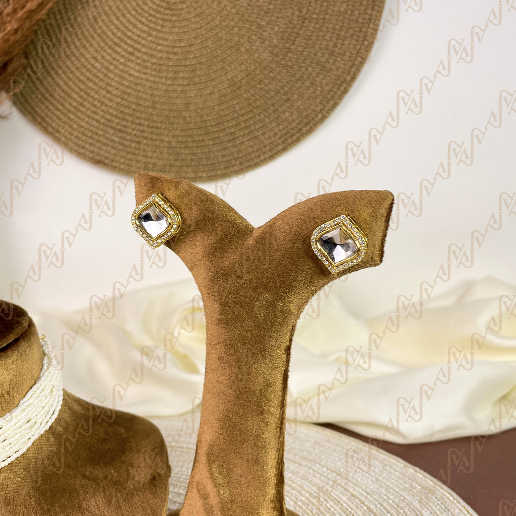 Lume Pearl Kundan Choker