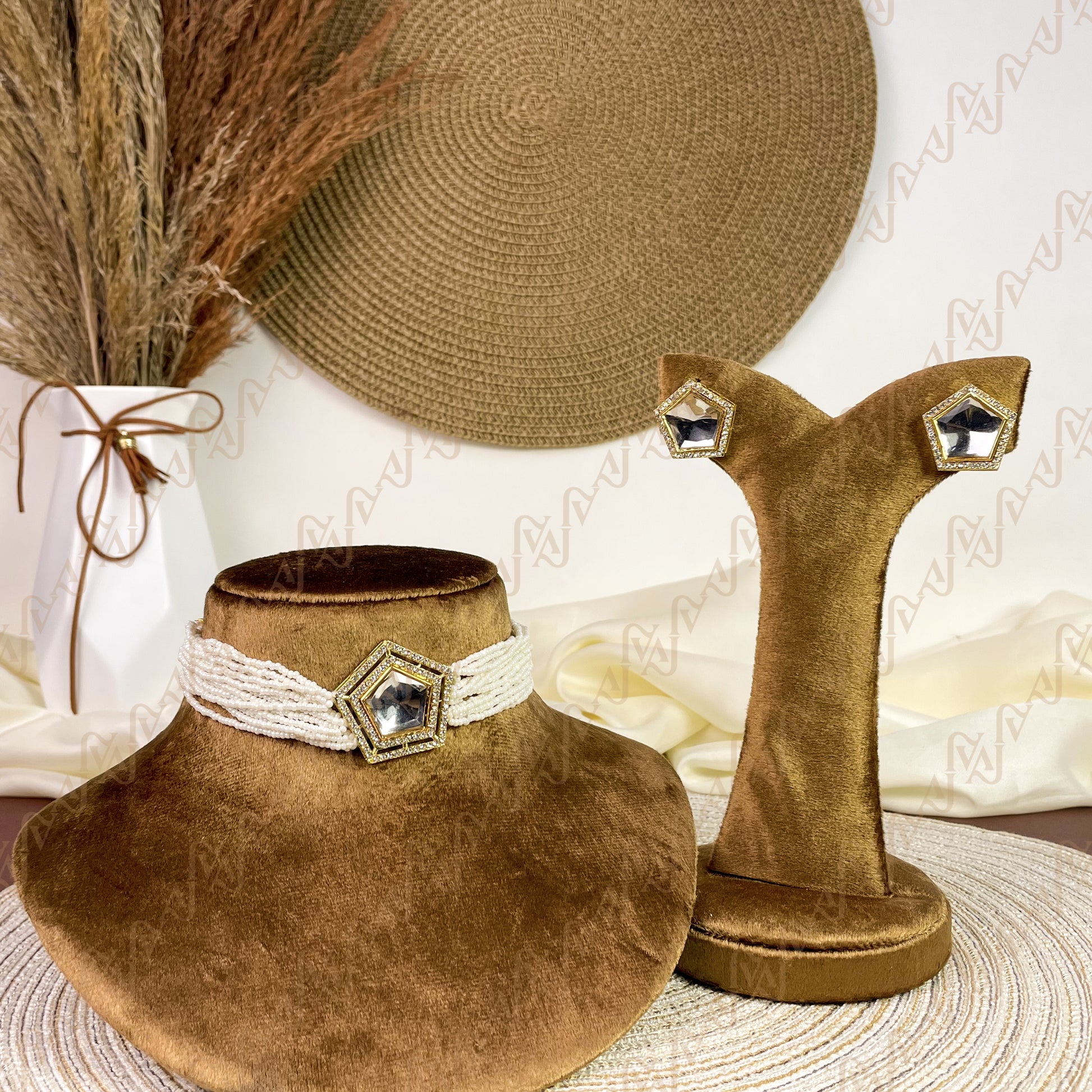 Luxe Pearl Kundan Choker