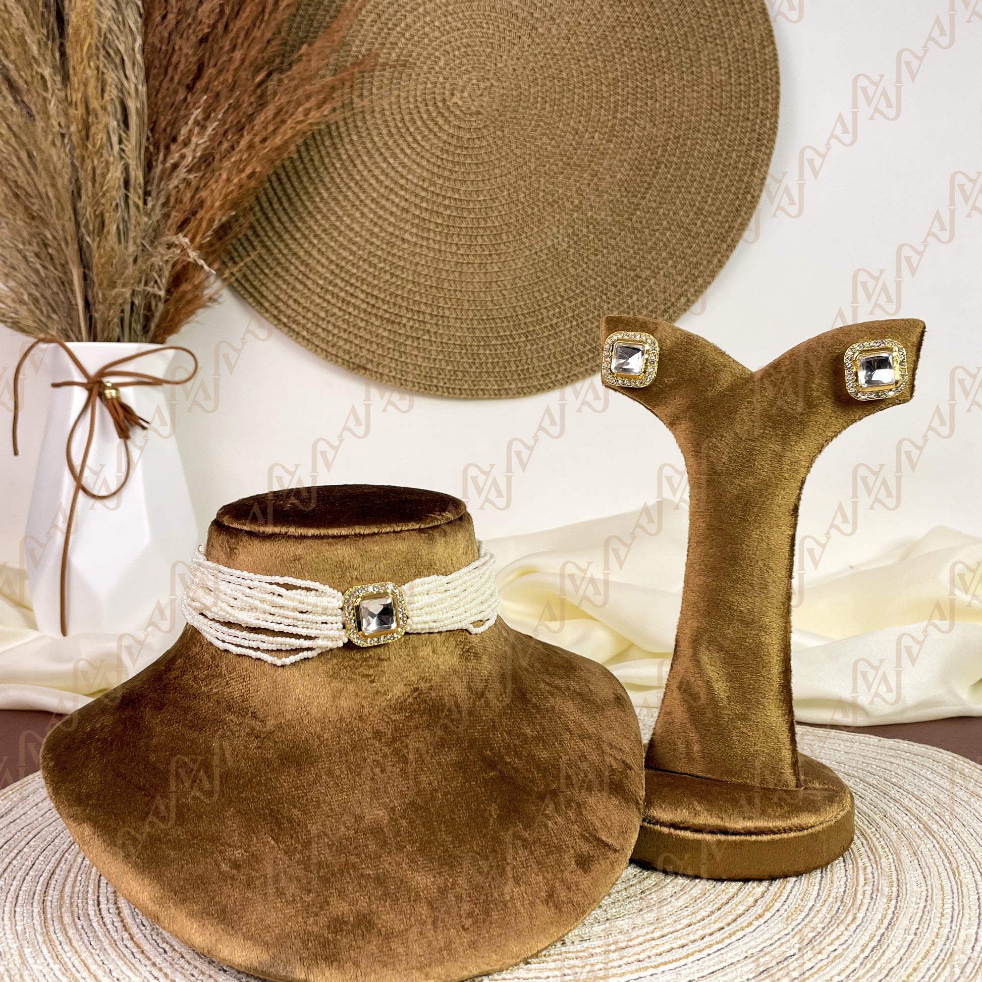 Pure Pearl Kundan Choker