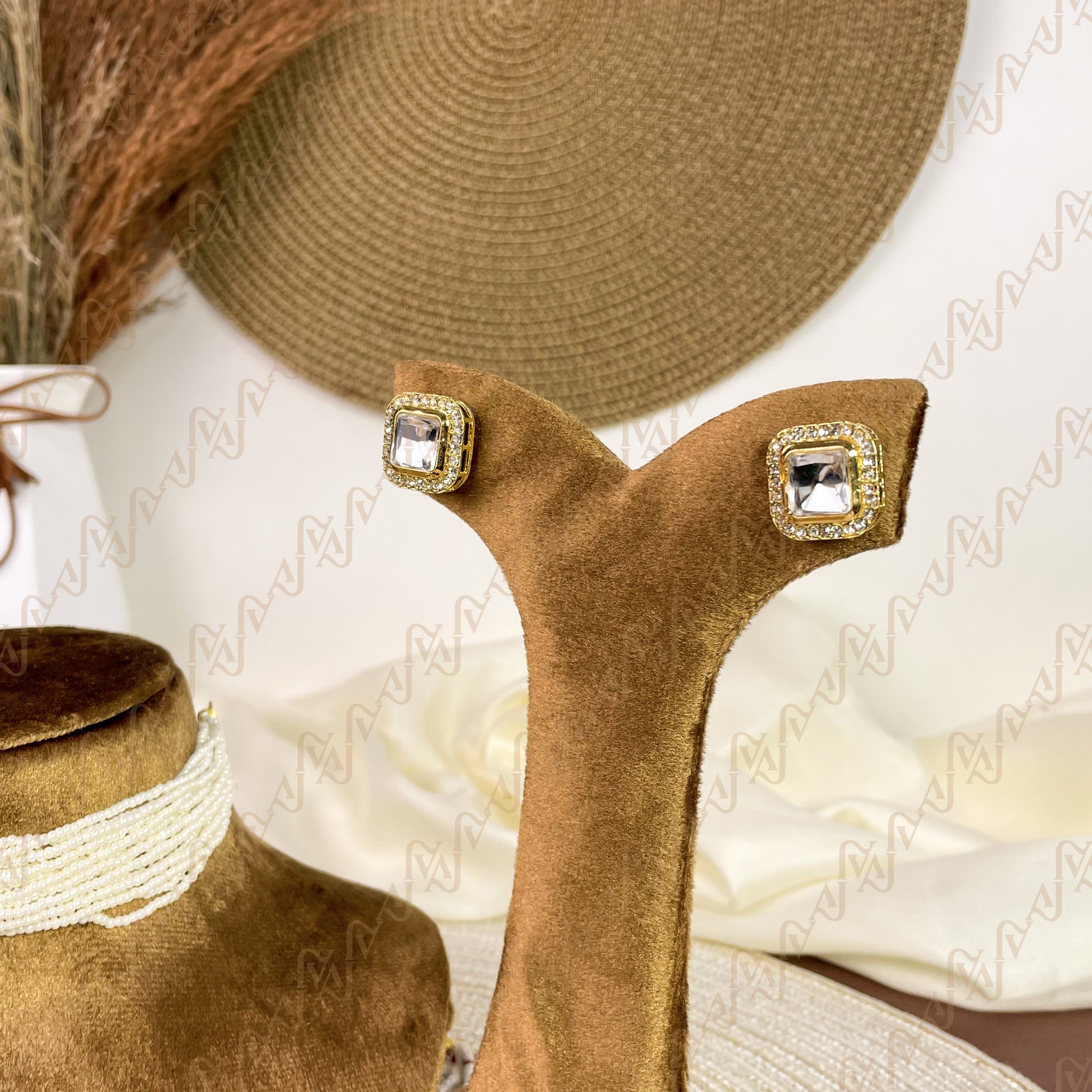 Pure Pearl Kundan Choker