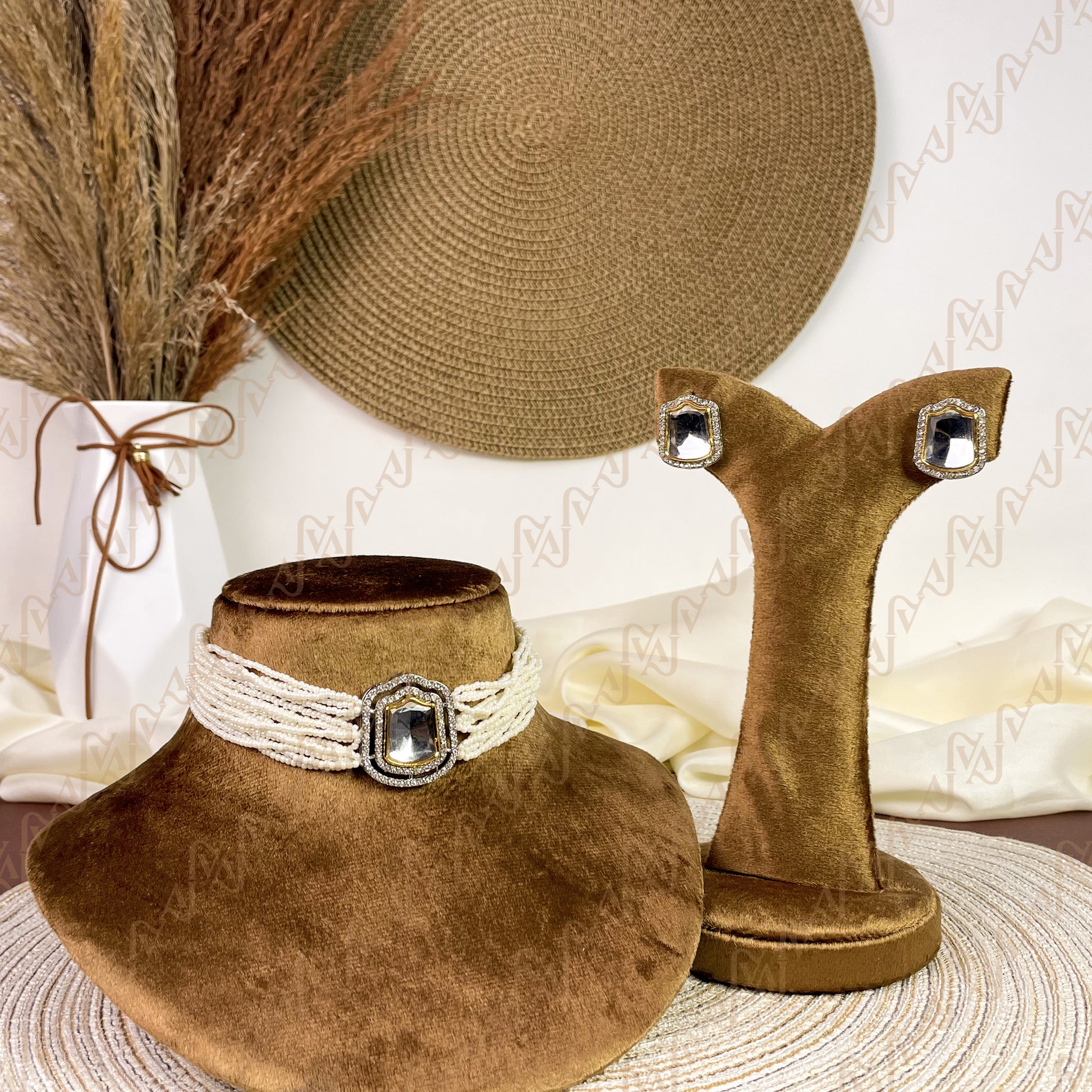 Golden Pearl Kundan Choker