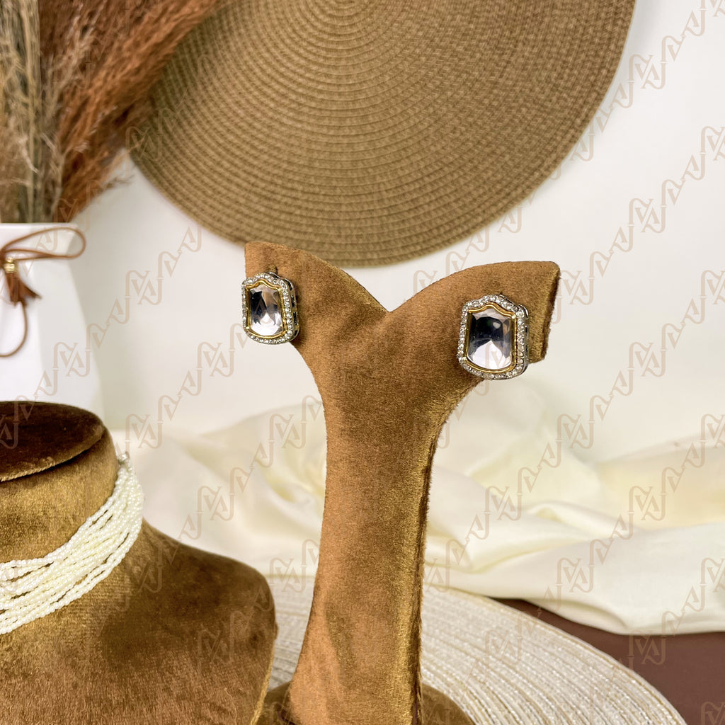 Golden Pearl Kundan Choker