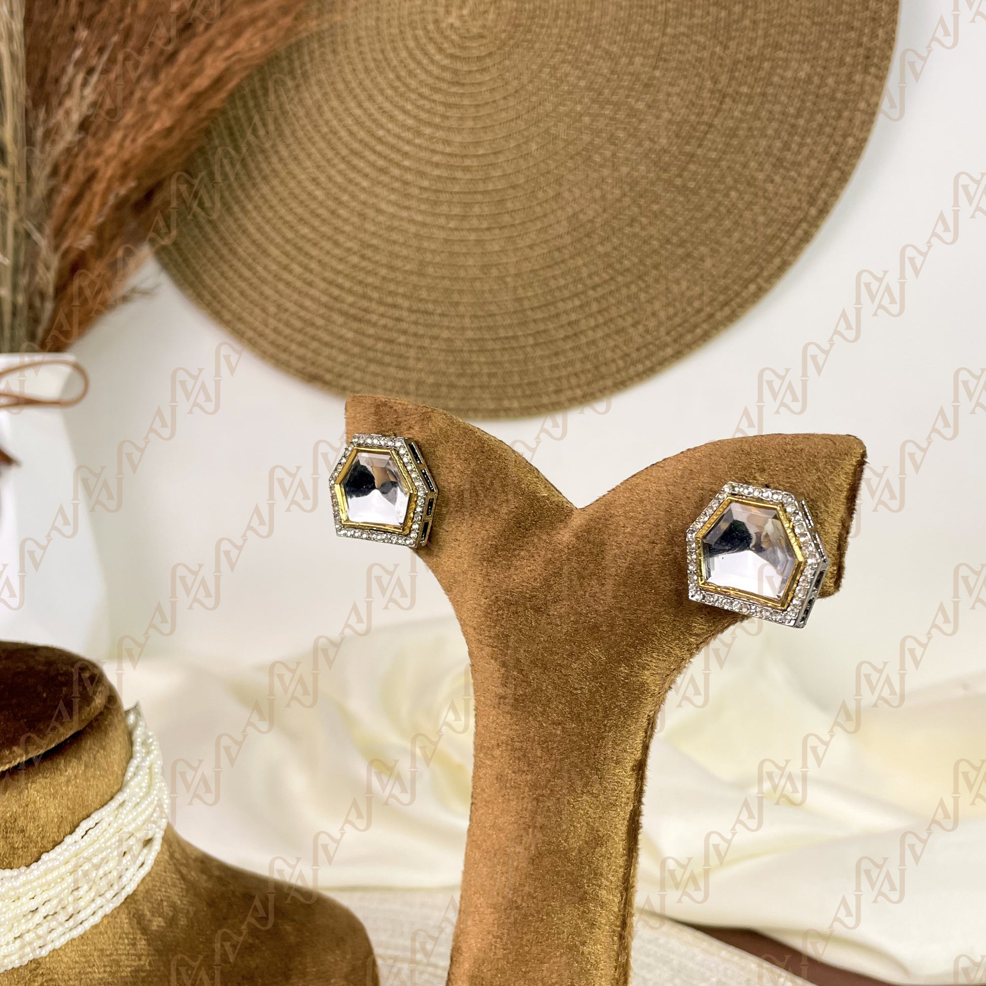 Grace Pearl Kundan Choker