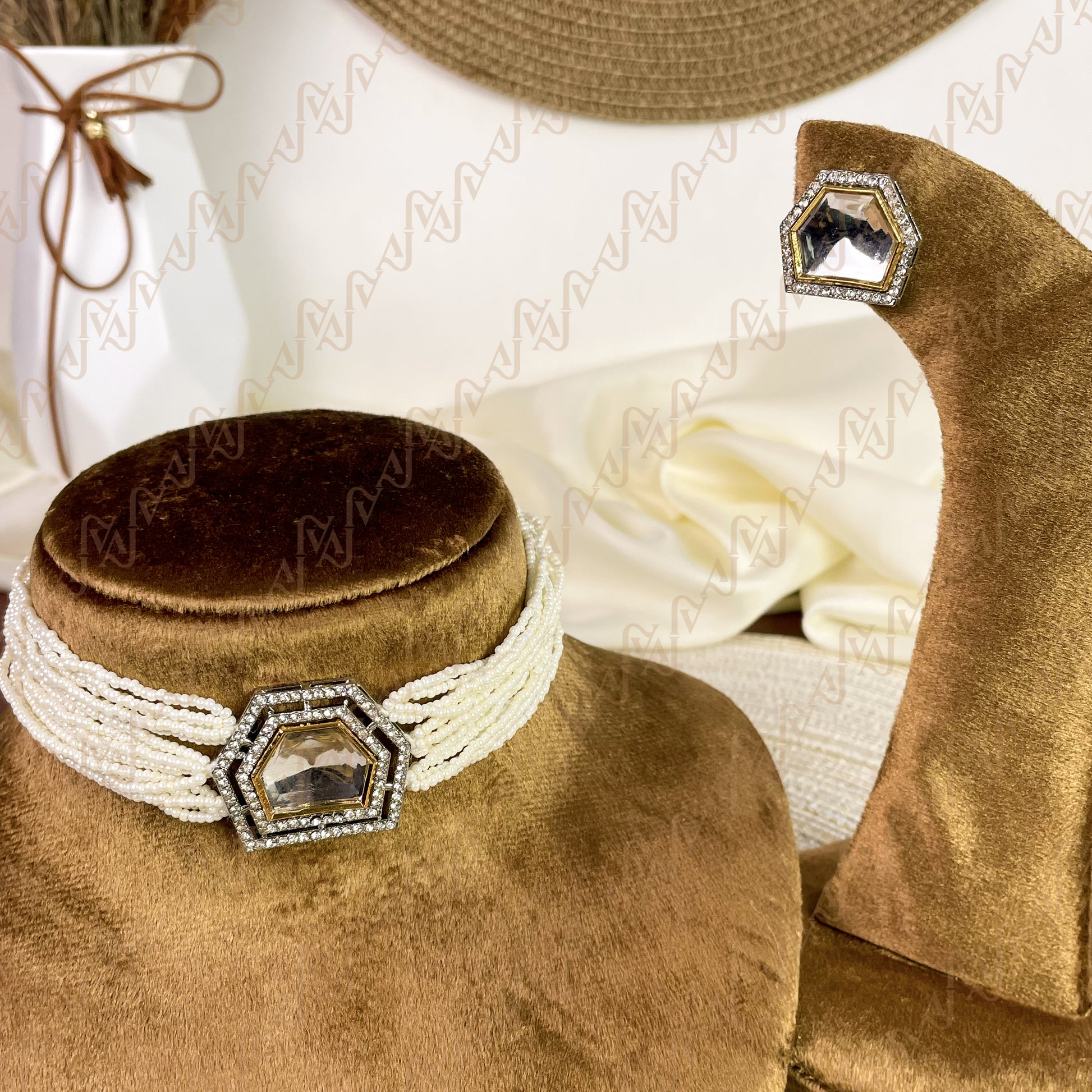 Grace Pearl Kundan Choker