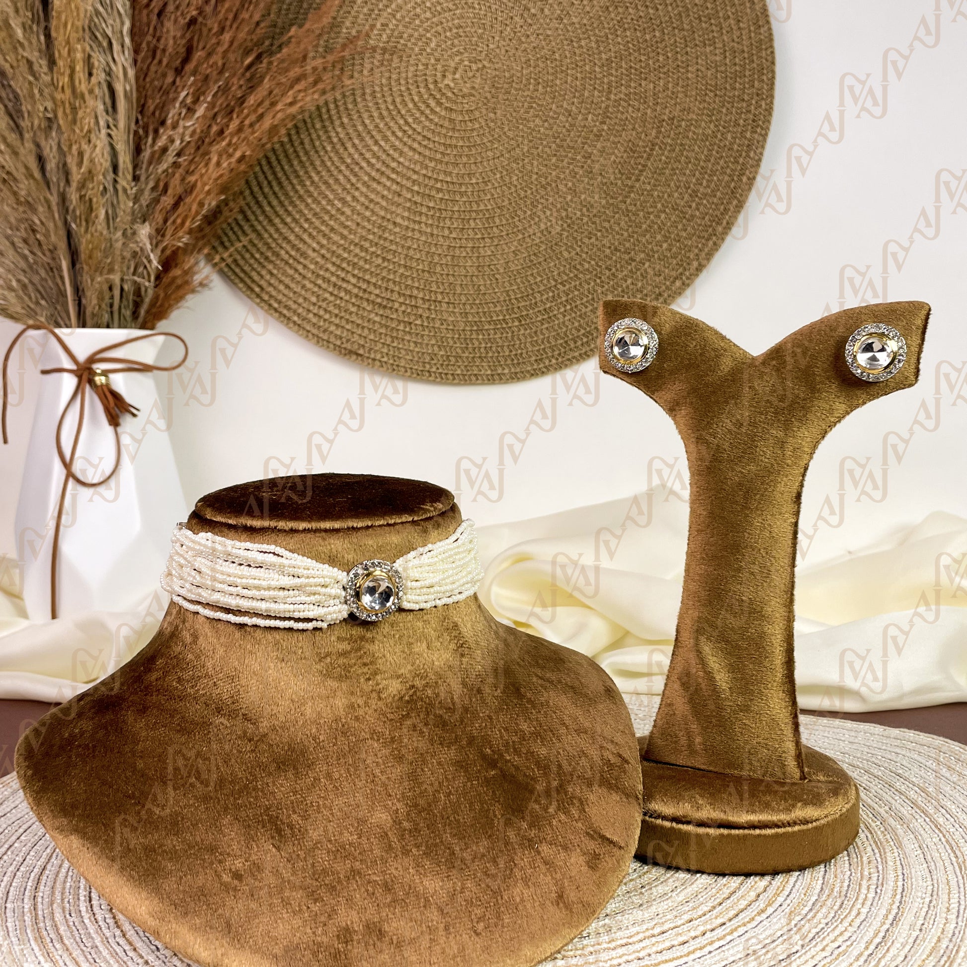 Majestic Pearl Kundan Choker