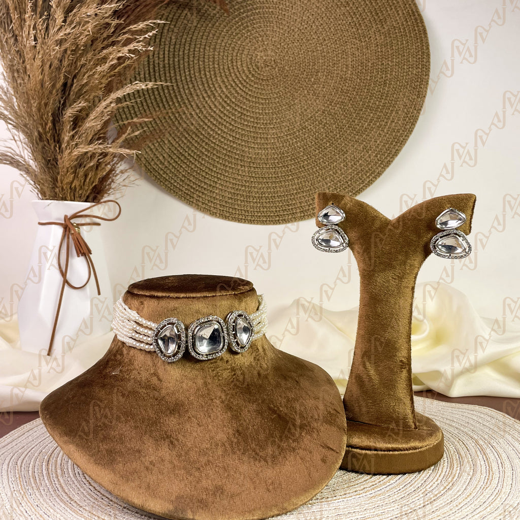 Shiny Grace Kundan Choker