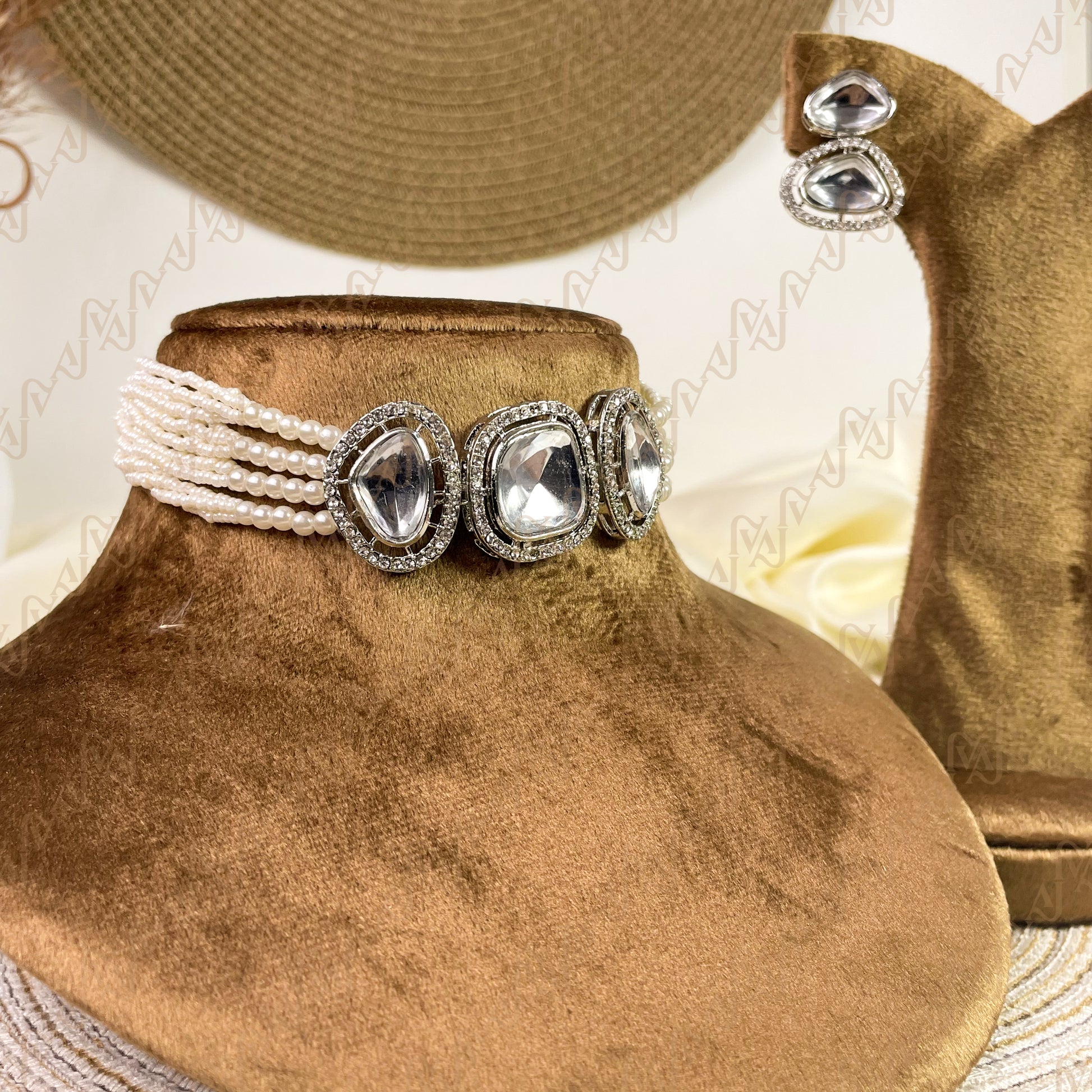 Shiny Grace Kundan Choker