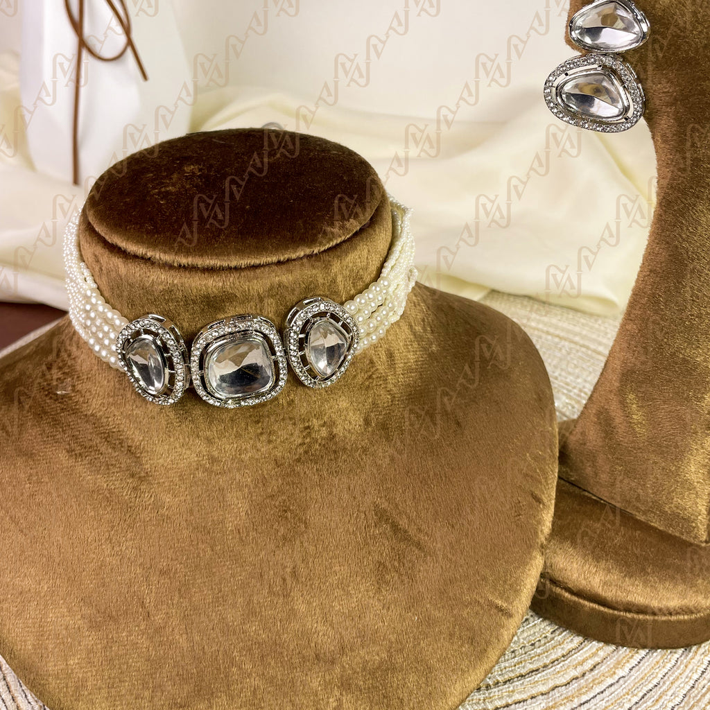 Shiny Grace Kundan Choker