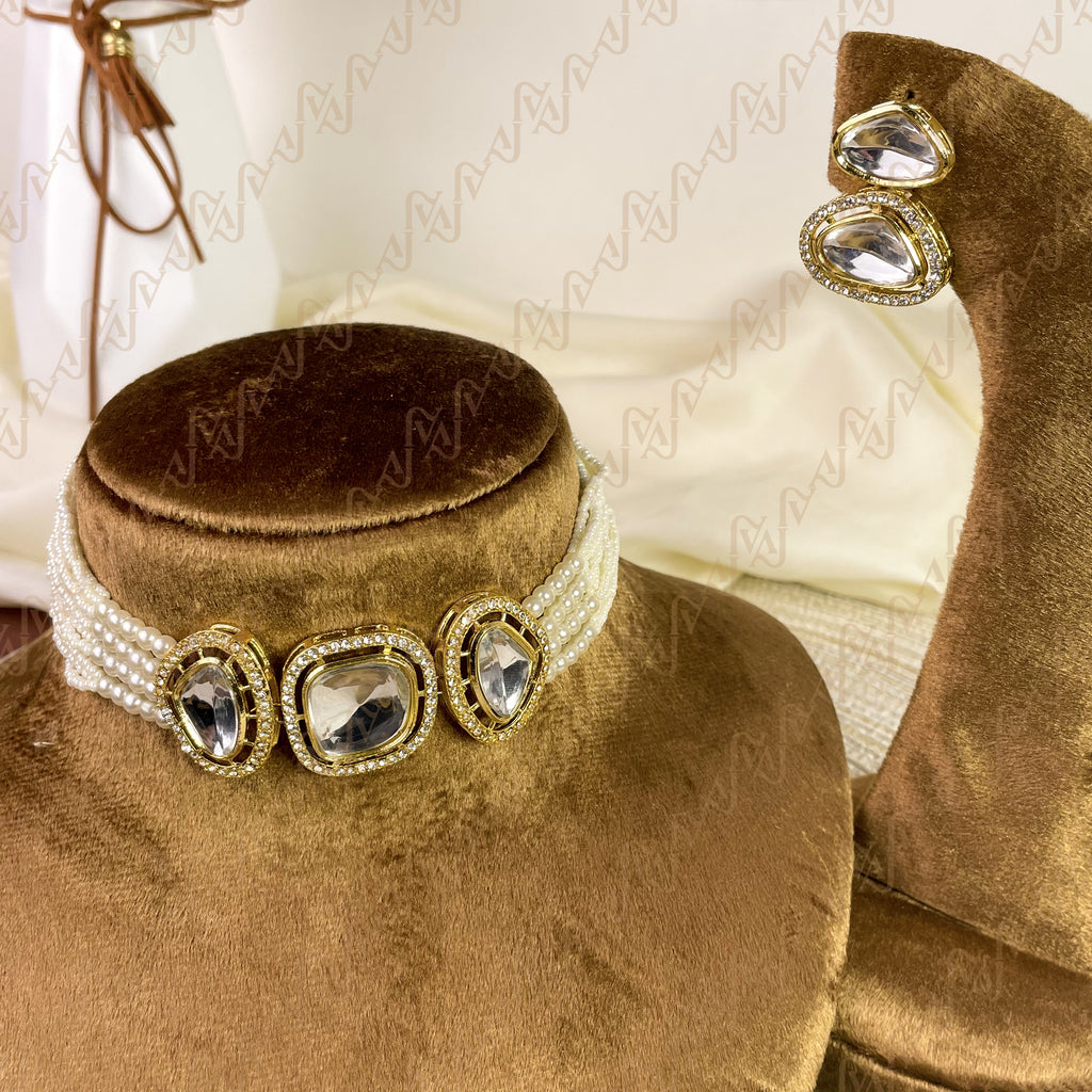 Golden Spark Kundan Choker