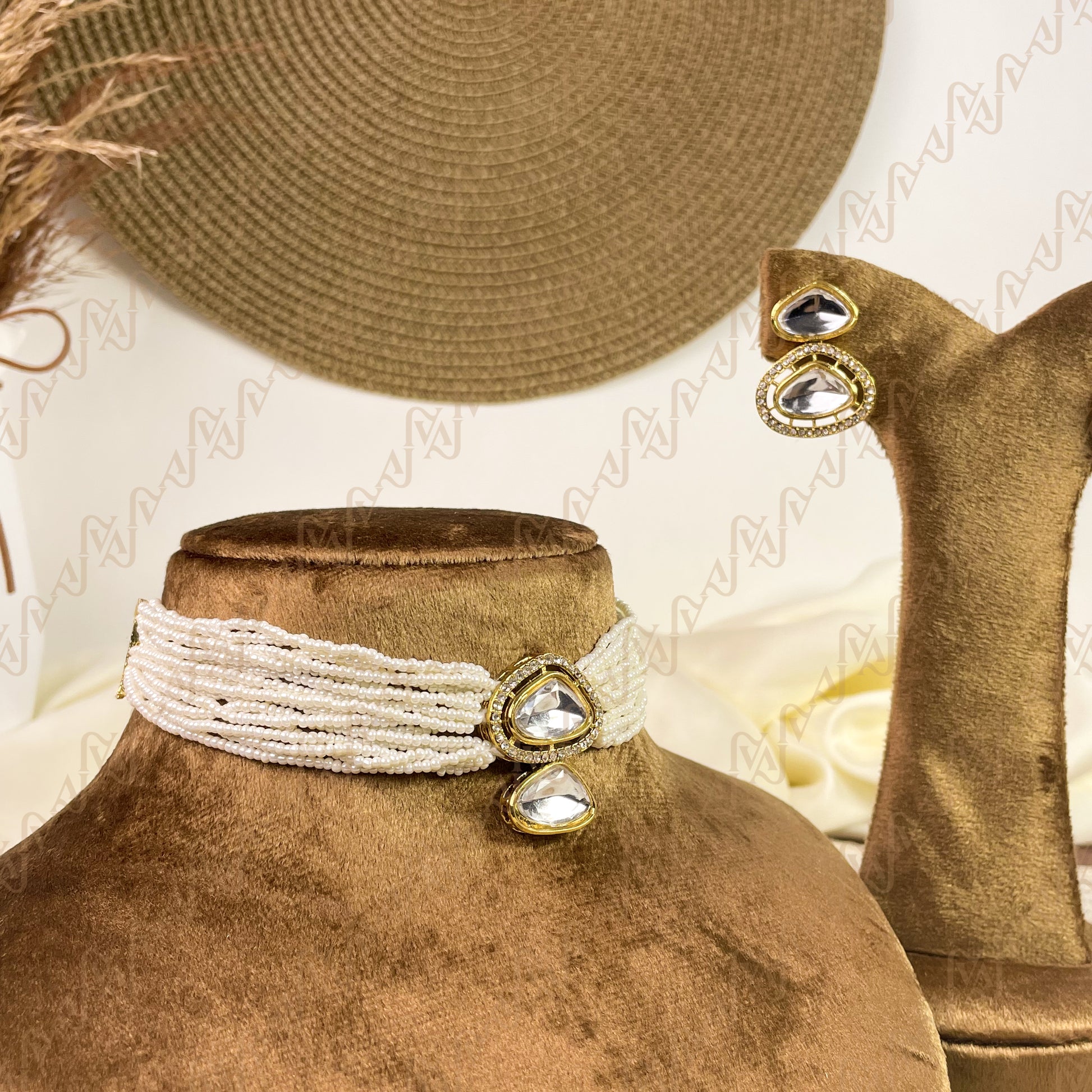 Aaina Drop Pearl Kundan Choker