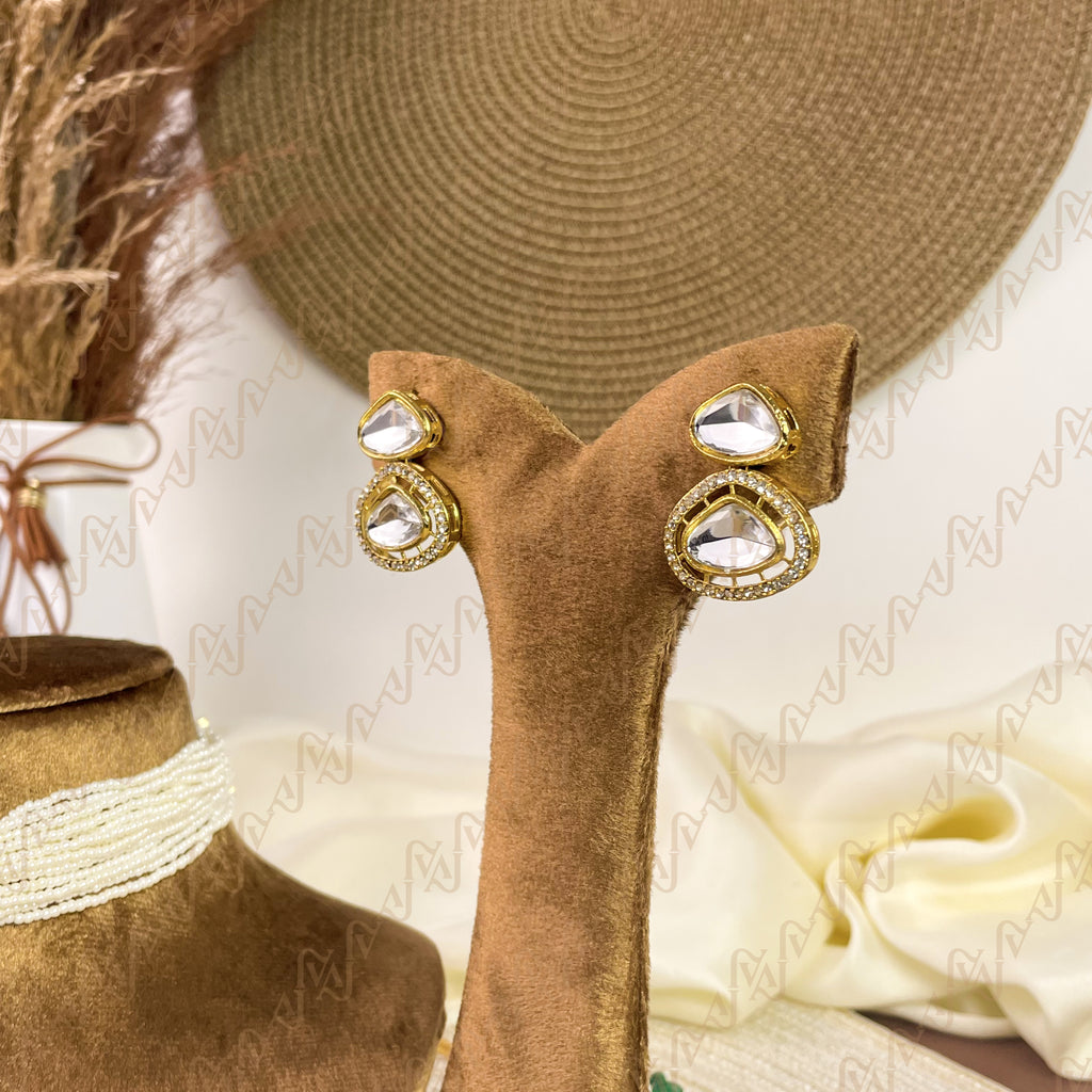 Aaina Drop Pearl Kundan Choker