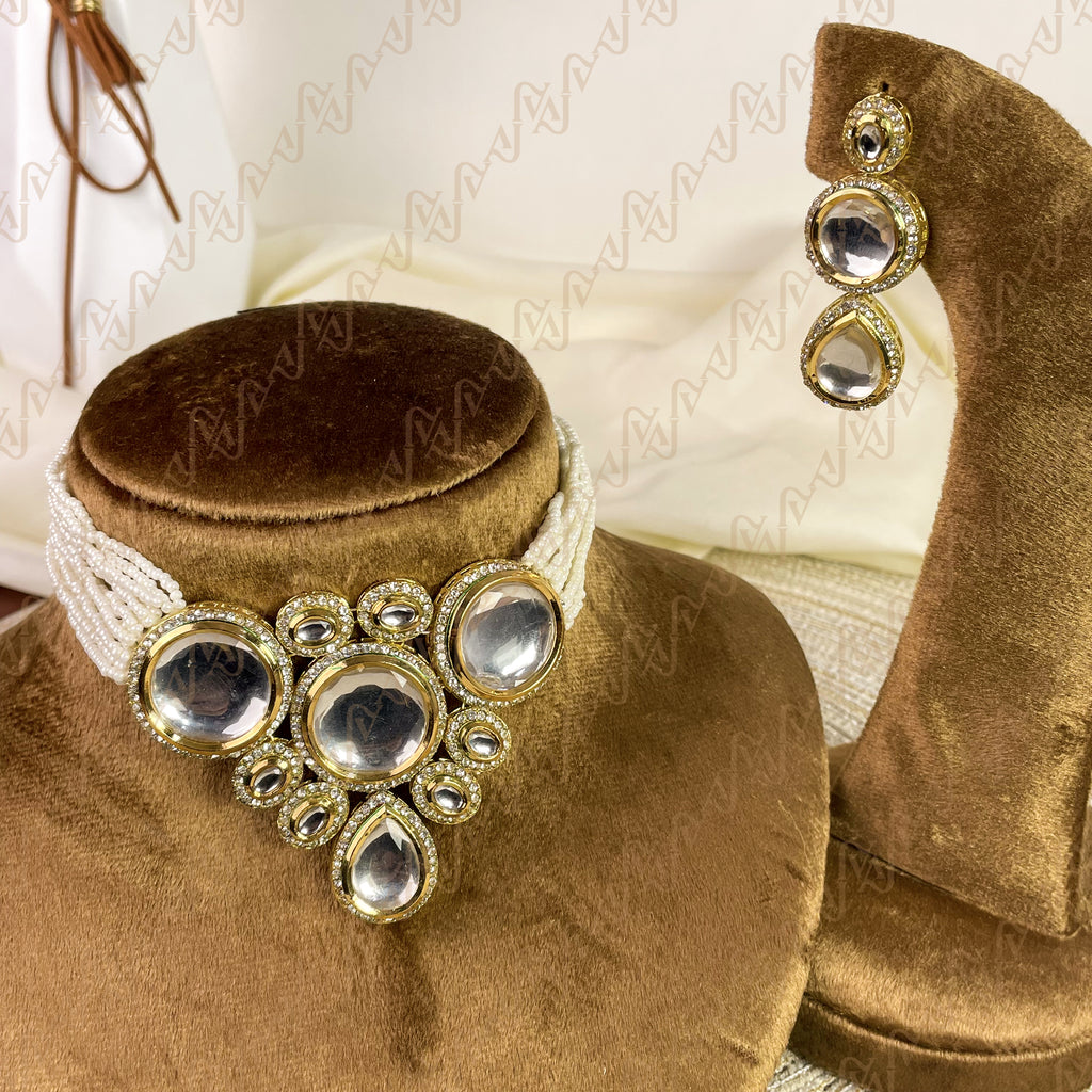 Opulent Cluster Kundan Choker