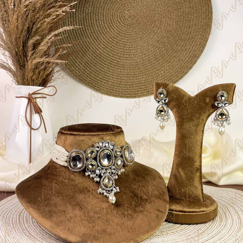 Vintage Charm Kundan Choker