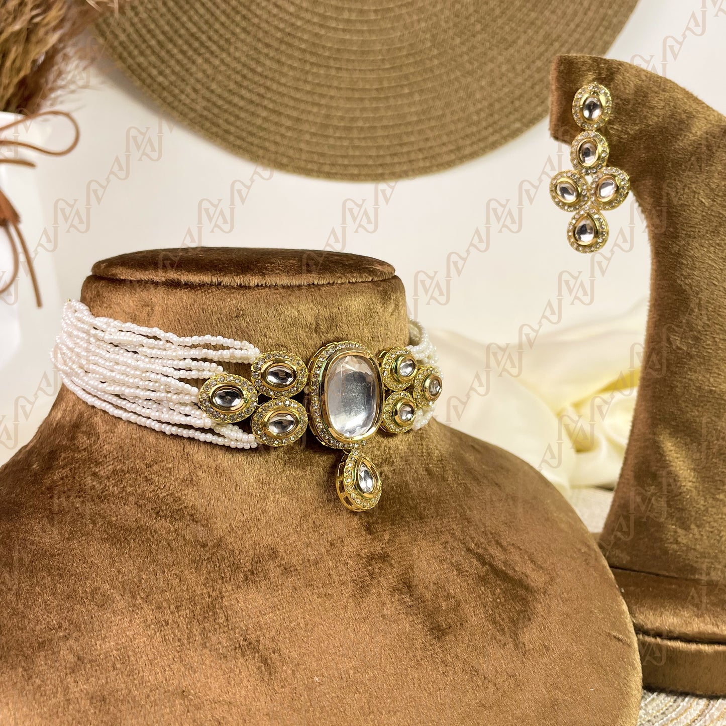 Jewel Crest Kundan Choker