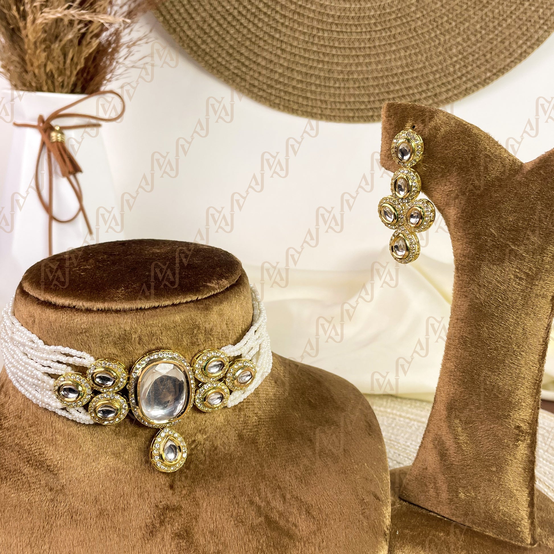 Jewel Crest Kundan Choker