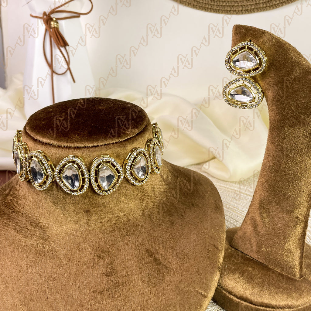 Aabroo Charm Kundan Choker