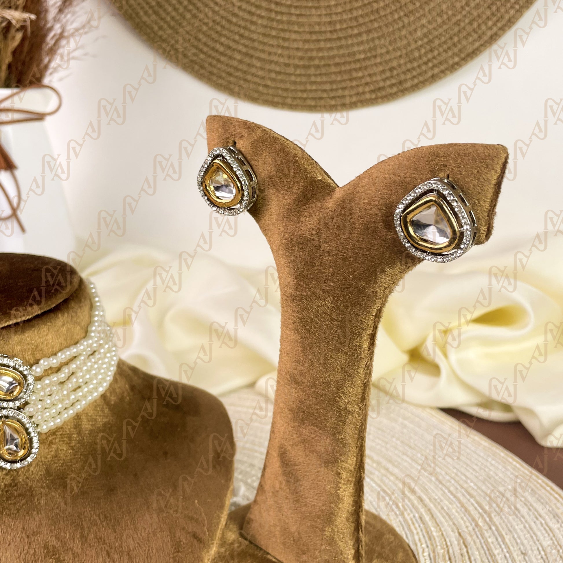 Pearl Blossom Kundan Choker