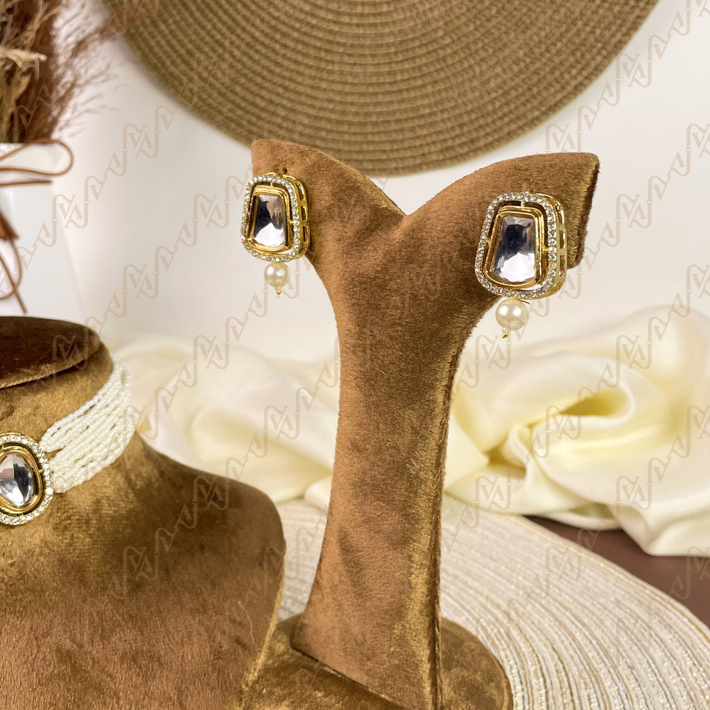 Velour Shine Kudan Choker