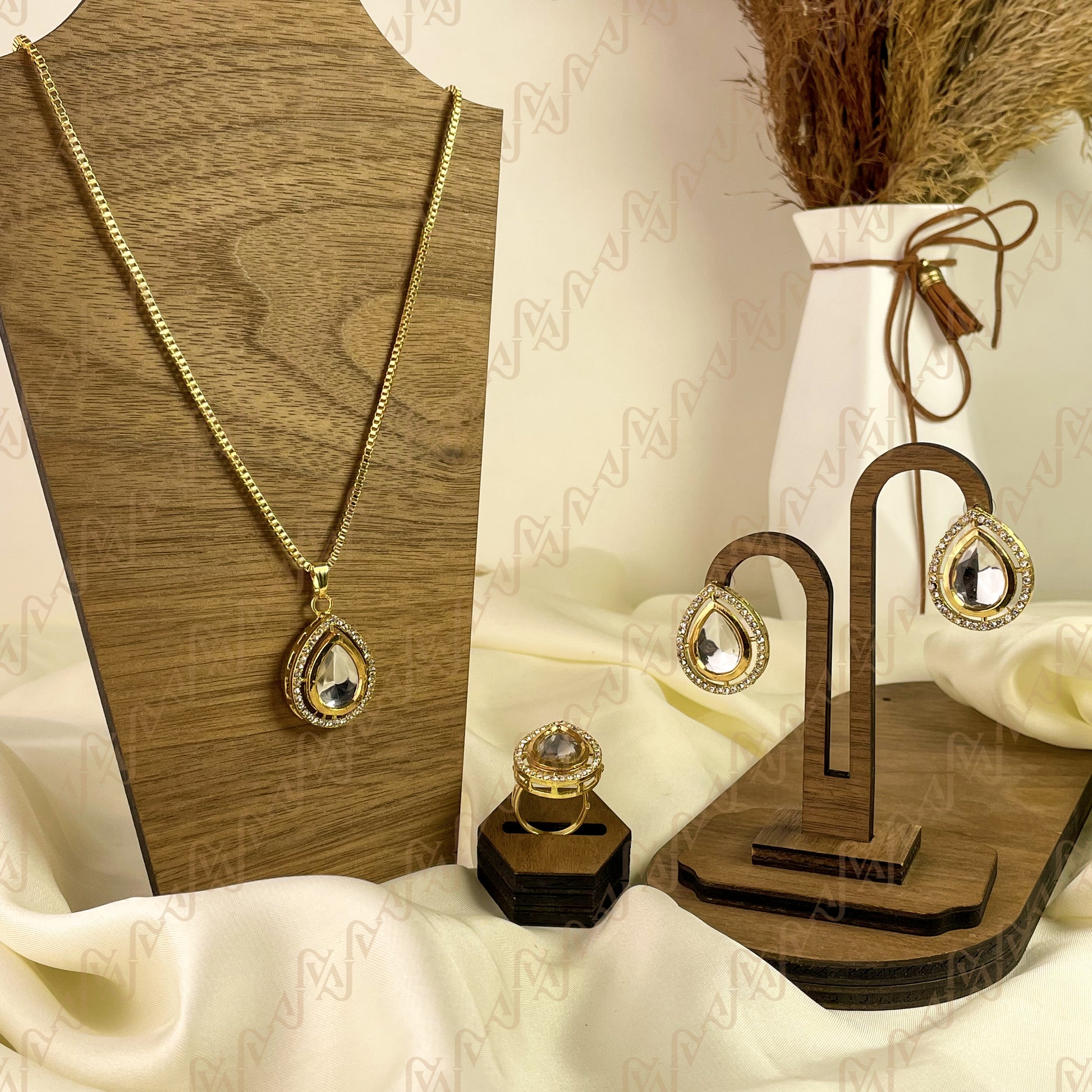 Regal Shine Kundan Combo Set