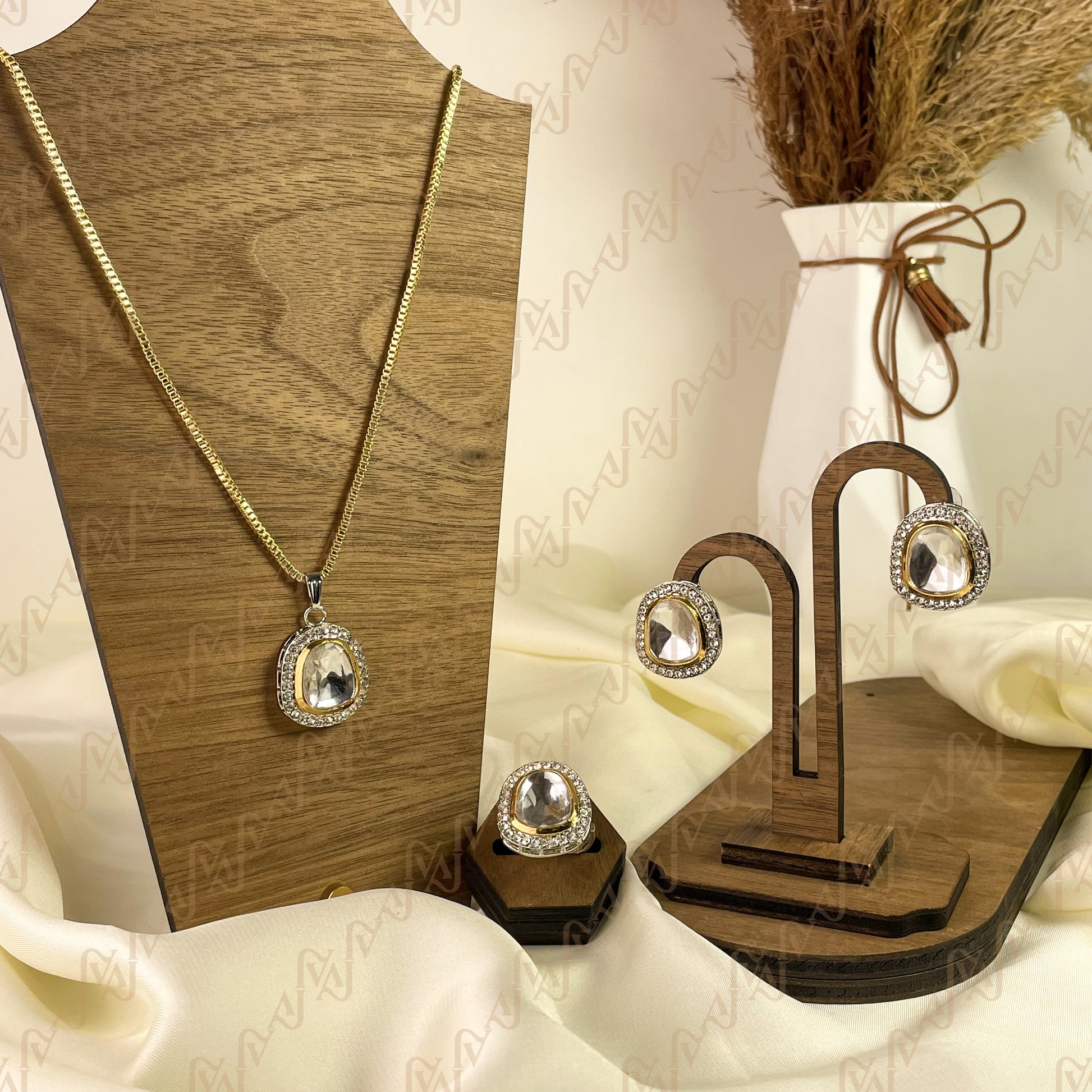 Radiant Touch Kundan Combo Set