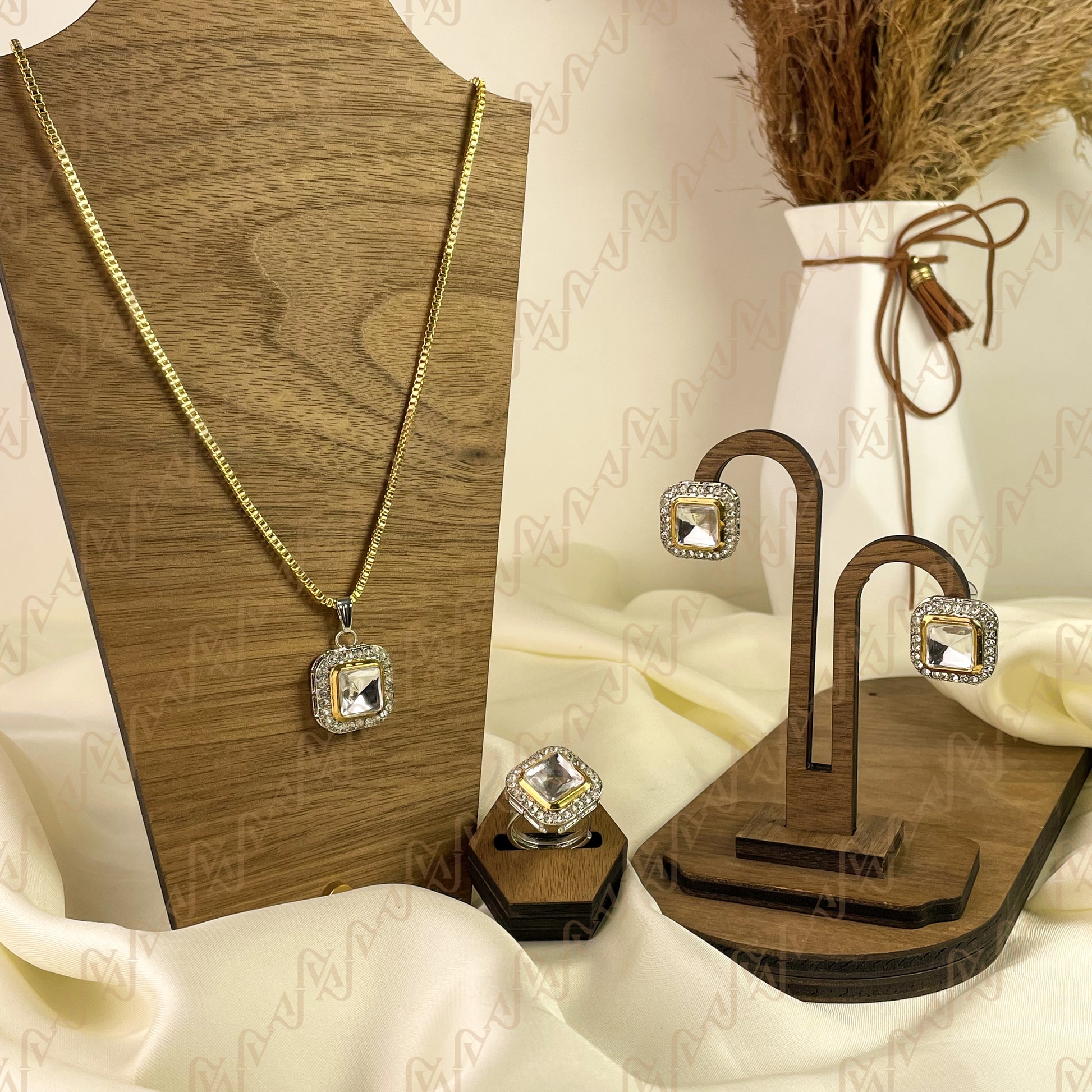 Dazzle Glow Kundan Combo Set