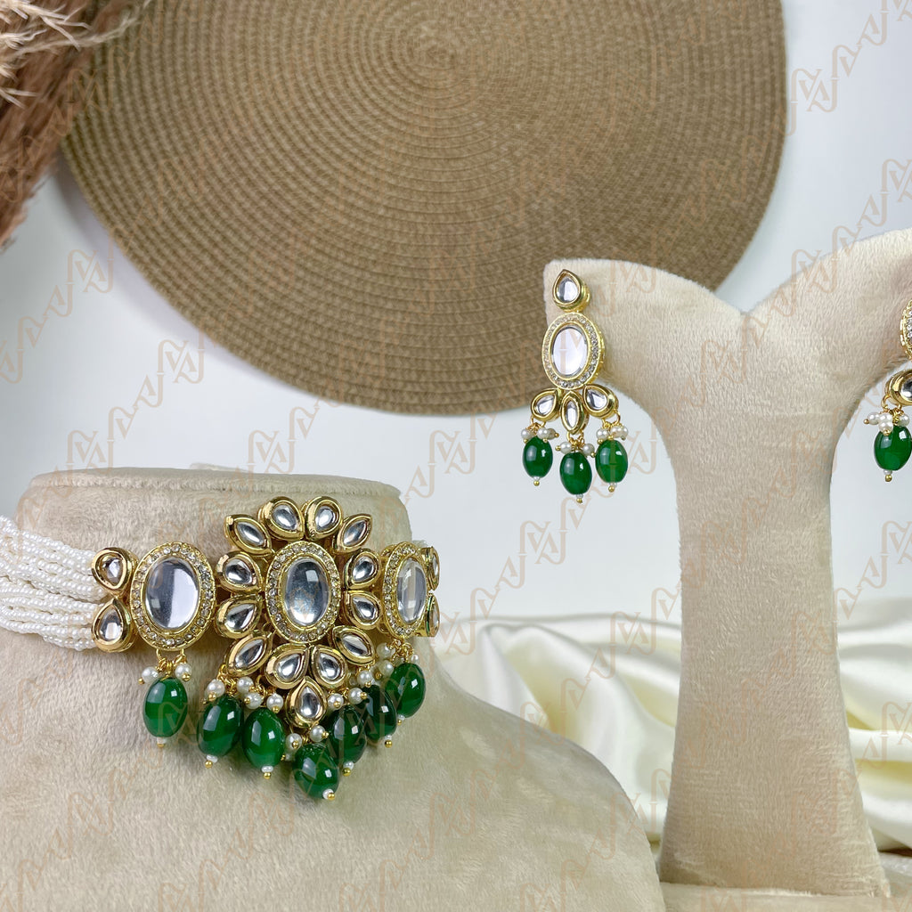 True Elegance Kundan Choker Set