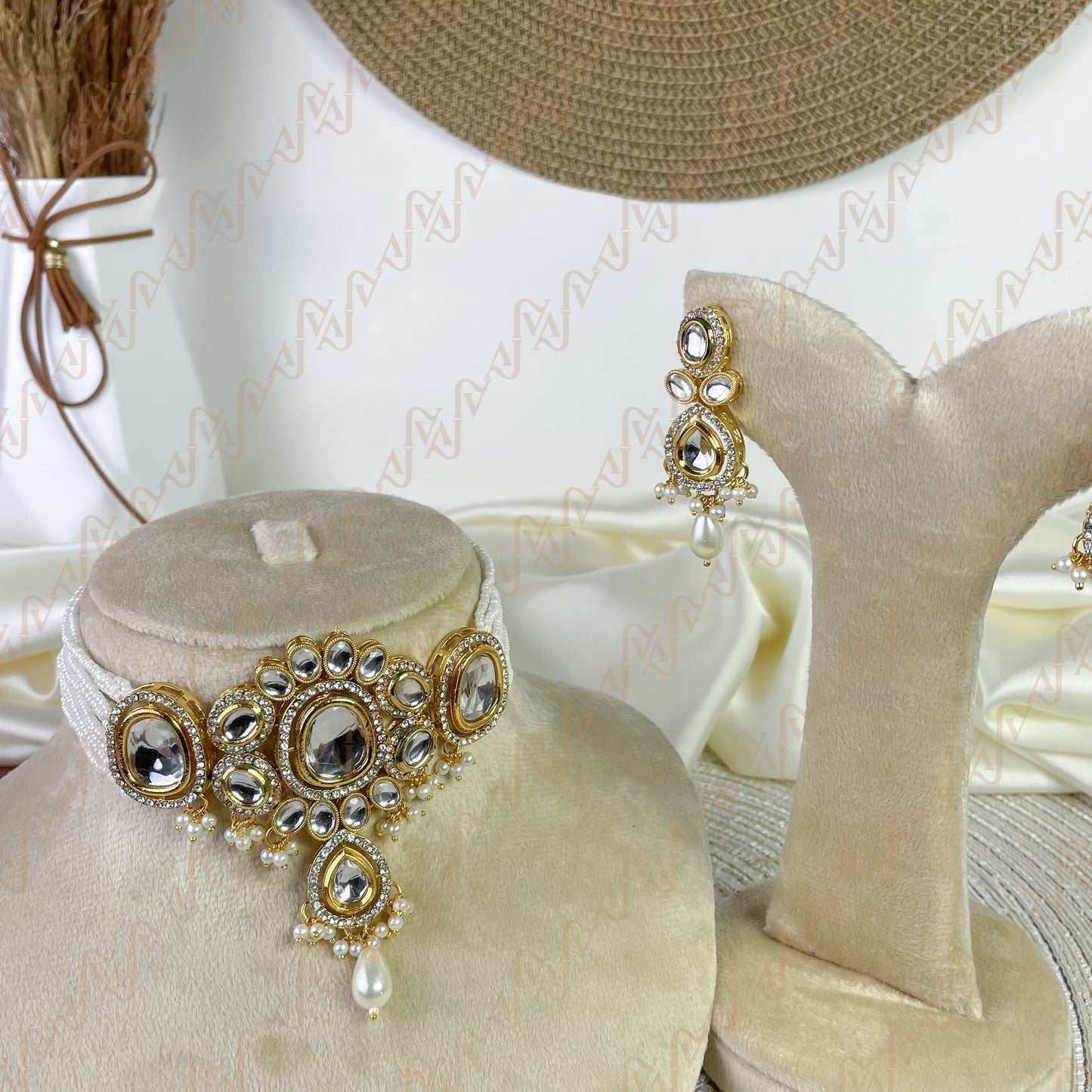 Empress Glow Kundan Choker Set